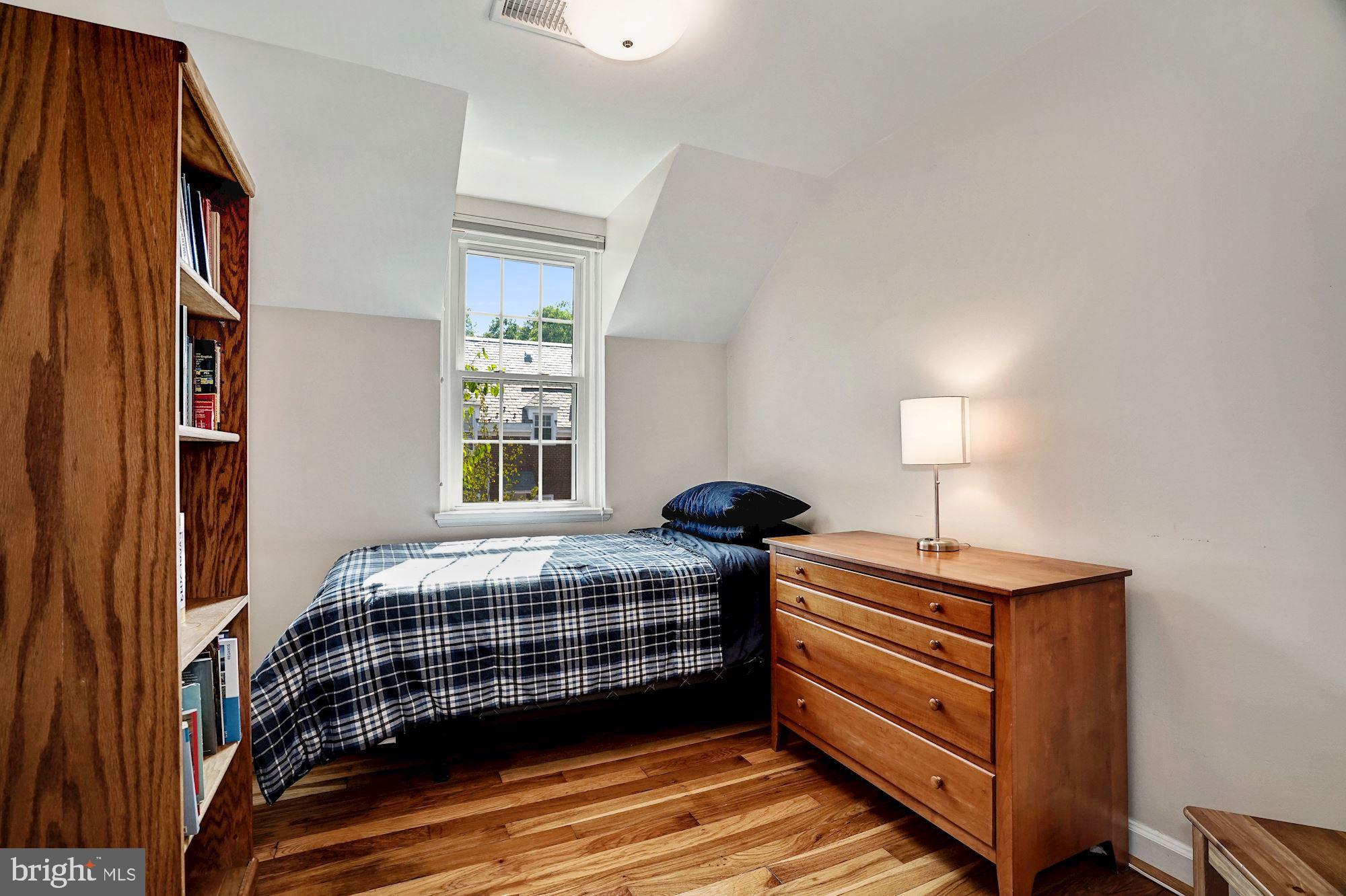 FAIRLINGTON MEADOWS - Residential Lease