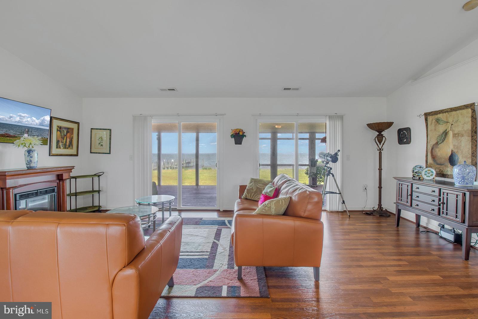 POTOMAC BAY ESTATES - Residential