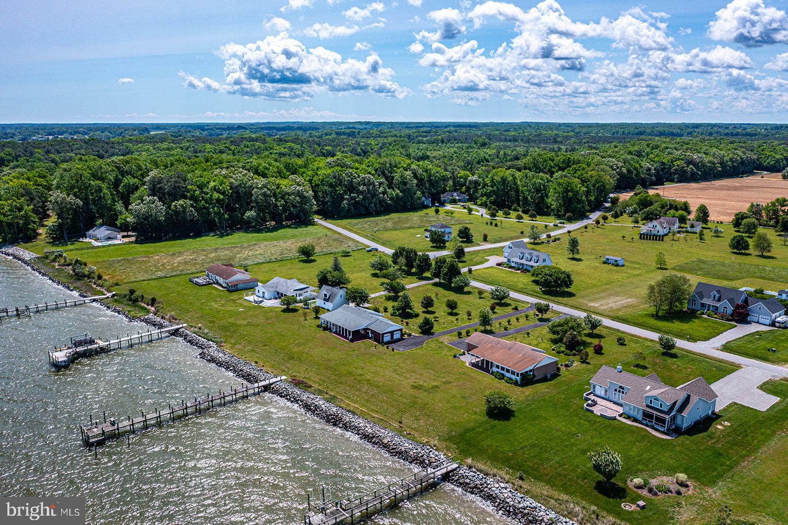 POTOMAC BAY ESTATES - Residential