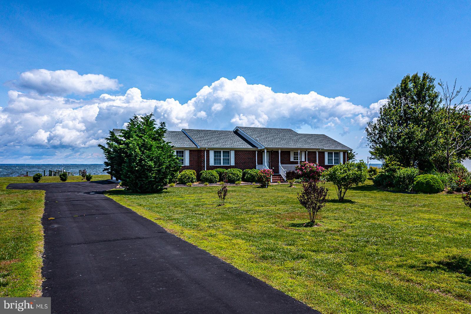 POTOMAC BAY ESTATES - Residential