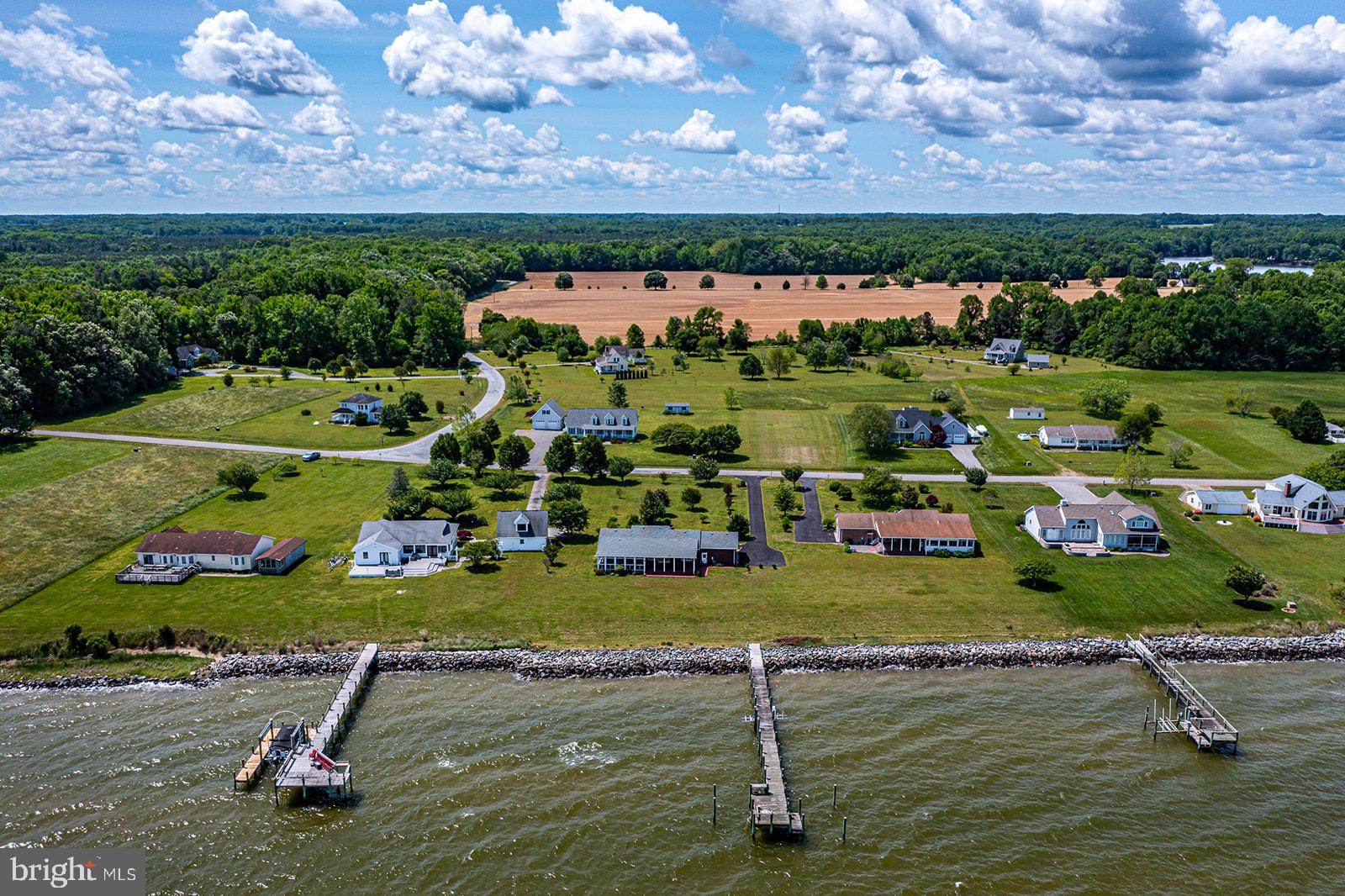 POTOMAC BAY ESTATES - Residential