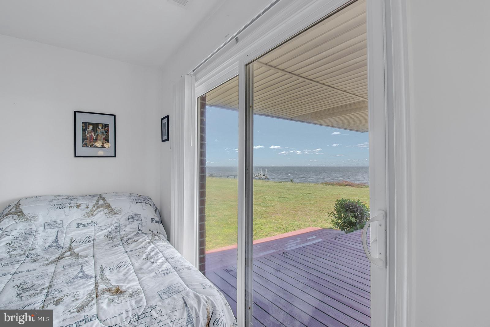 POTOMAC BAY ESTATES - Residential