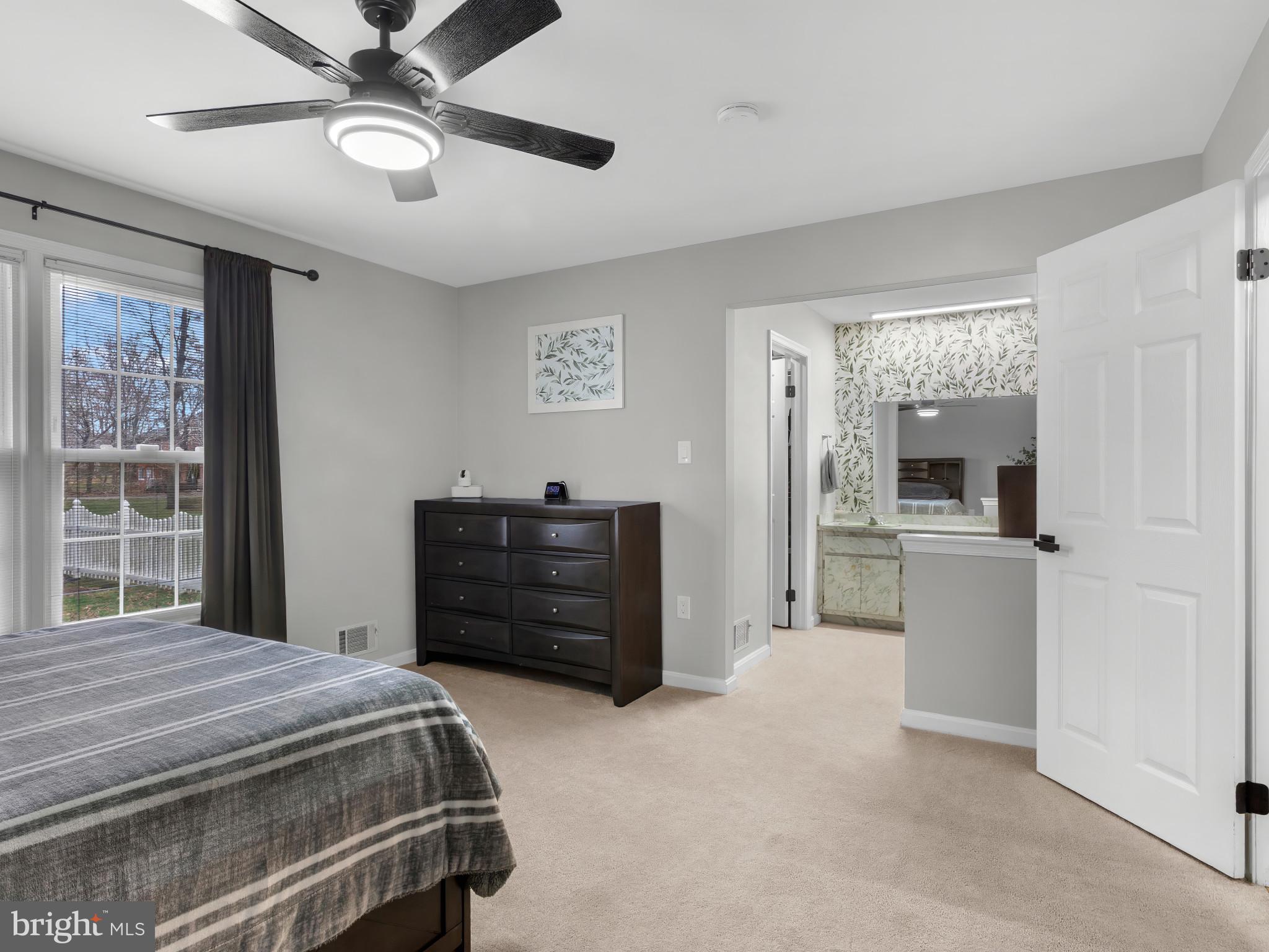 CLEVELAND PARK ESTATES - Residential