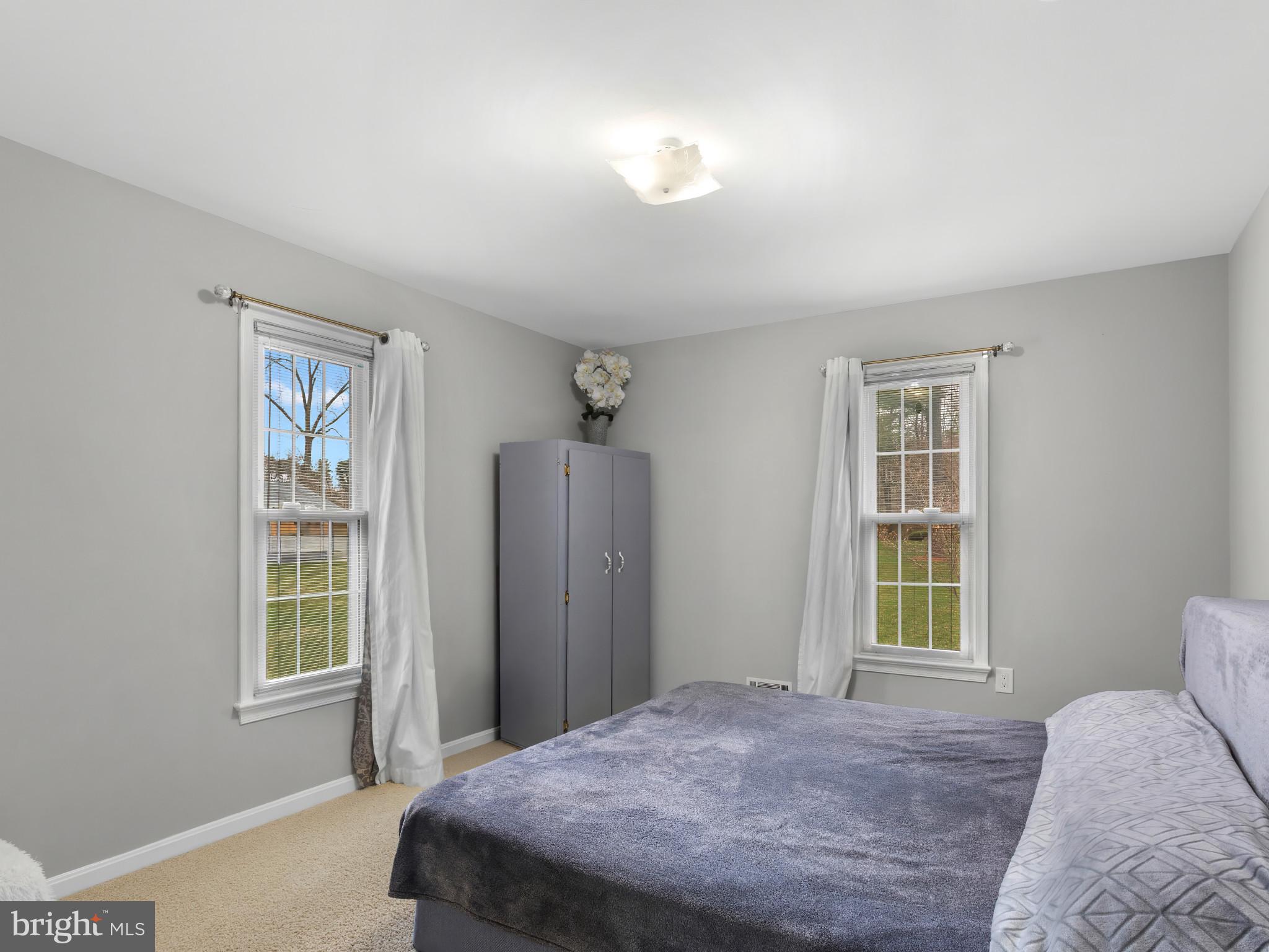 CLEVELAND PARK ESTATES - Residential