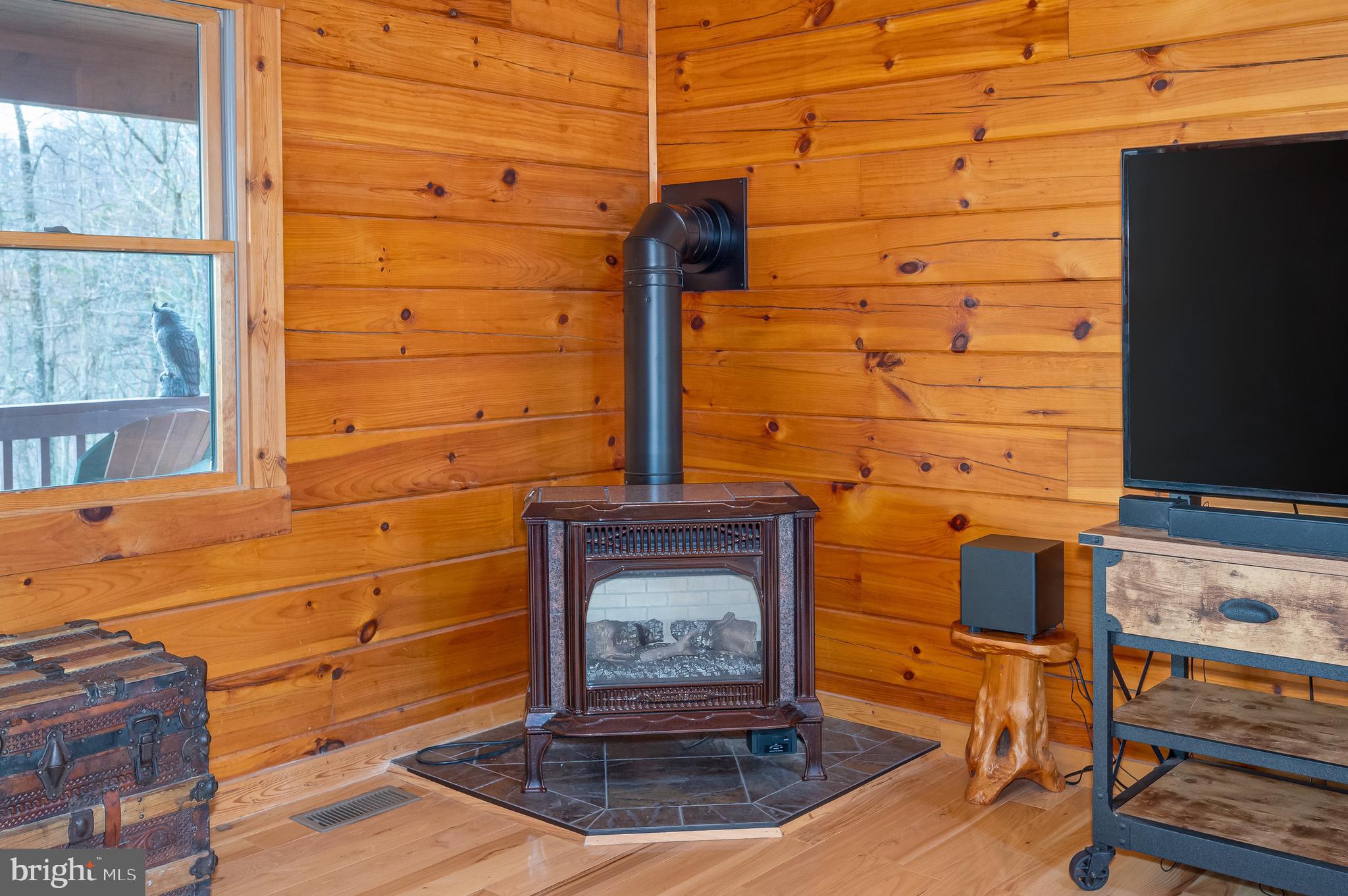 TOP OF THE MOUNTAIN - Residential