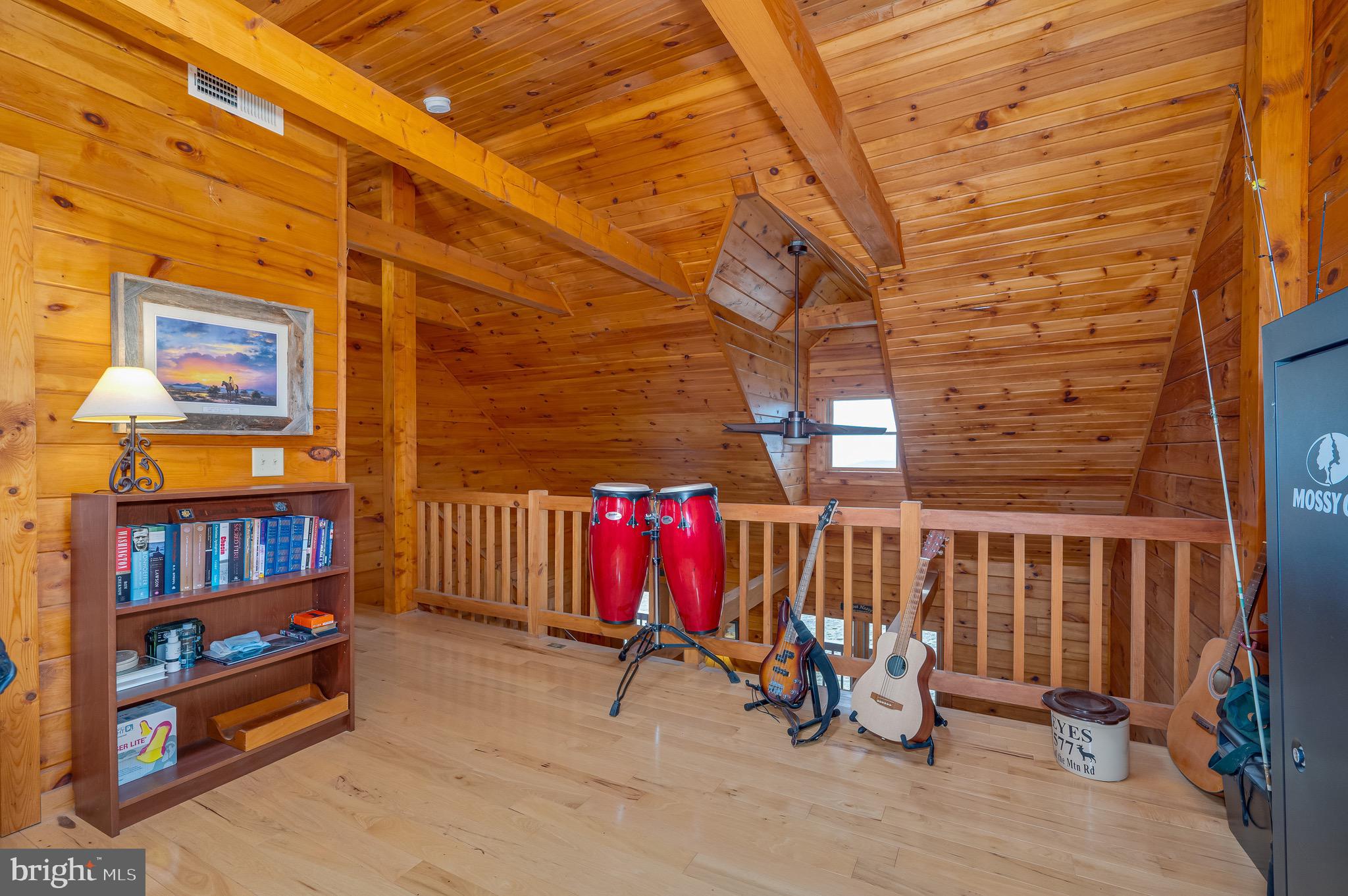 TOP OF THE MOUNTAIN - Residential