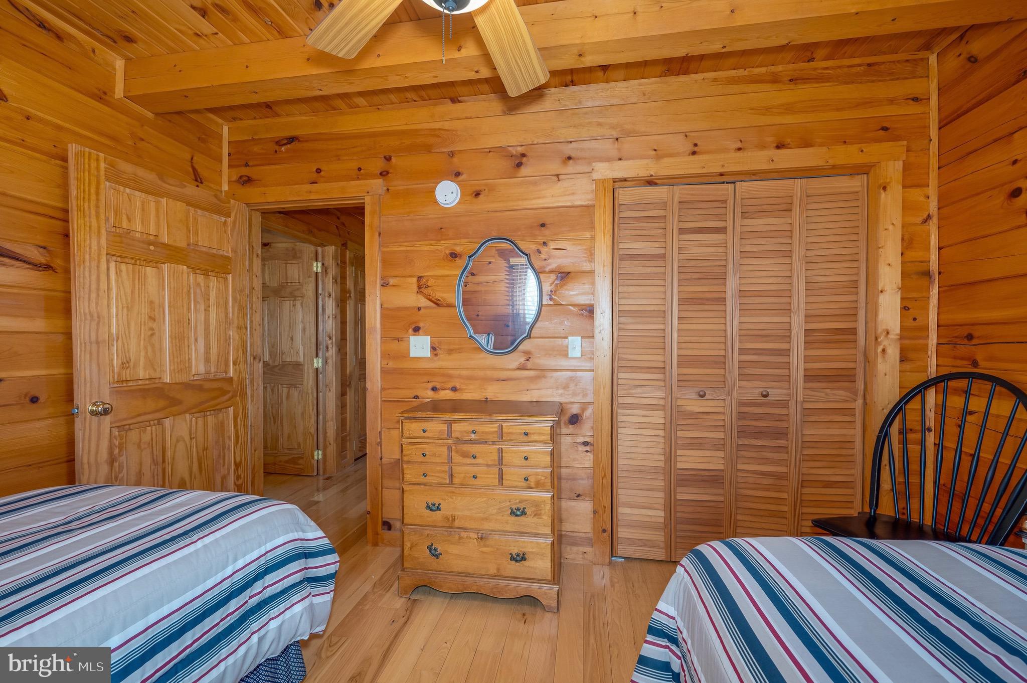 TOP OF THE MOUNTAIN - Residential