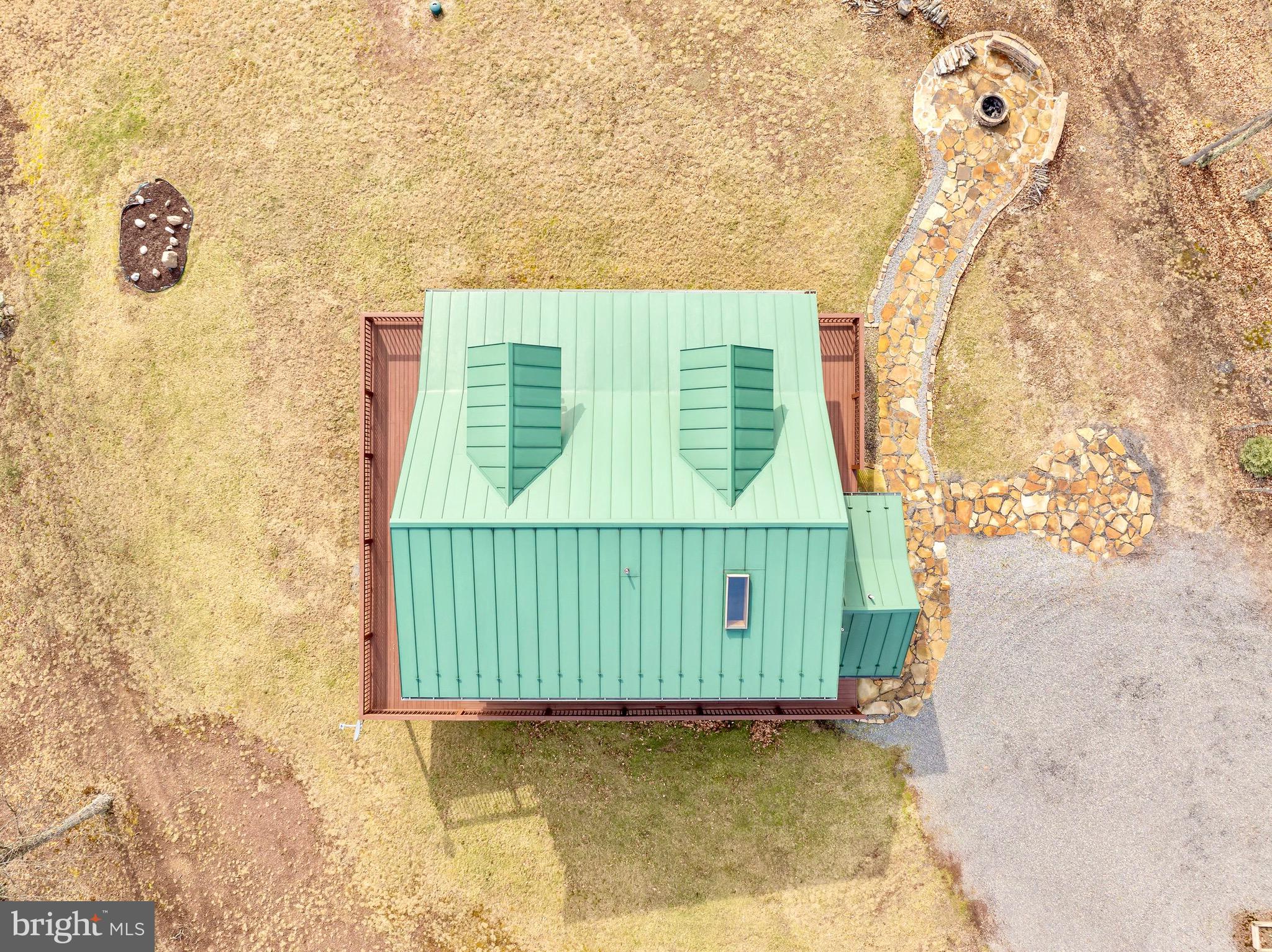 TOP OF THE MOUNTAIN - Residential