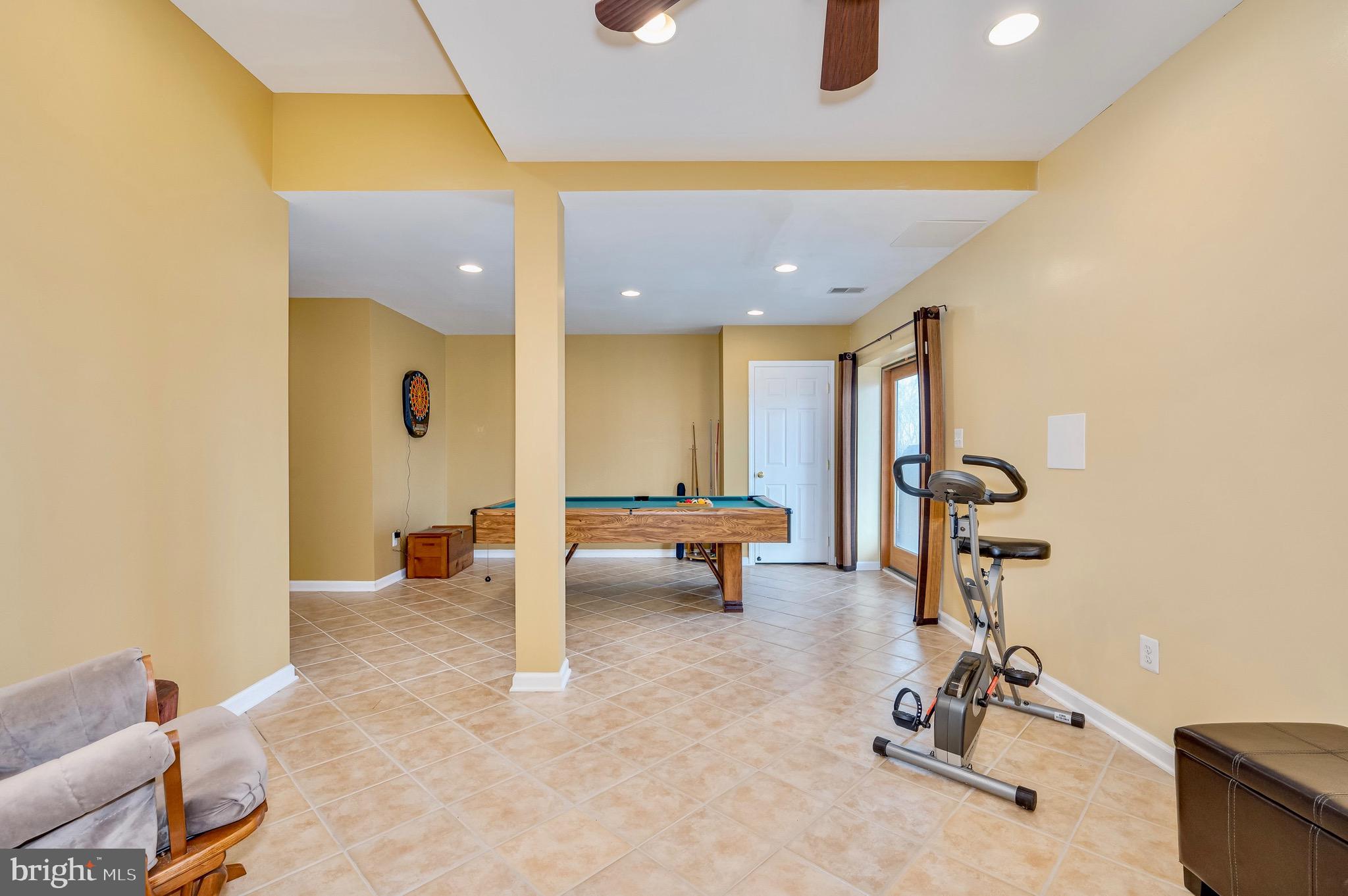 TOP OF THE MOUNTAIN - Residential