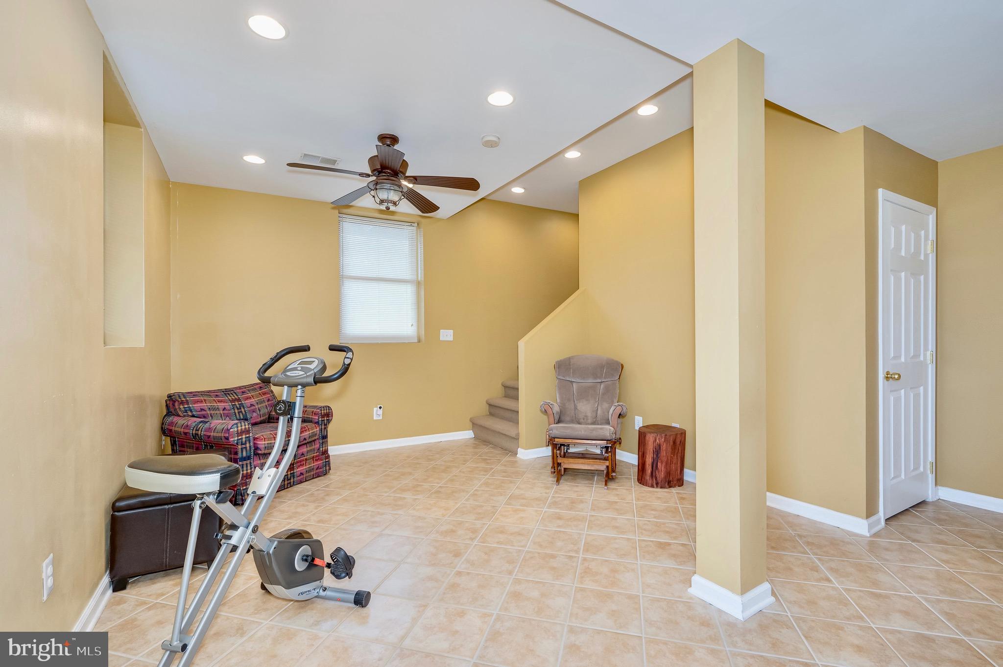 TOP OF THE MOUNTAIN - Residential