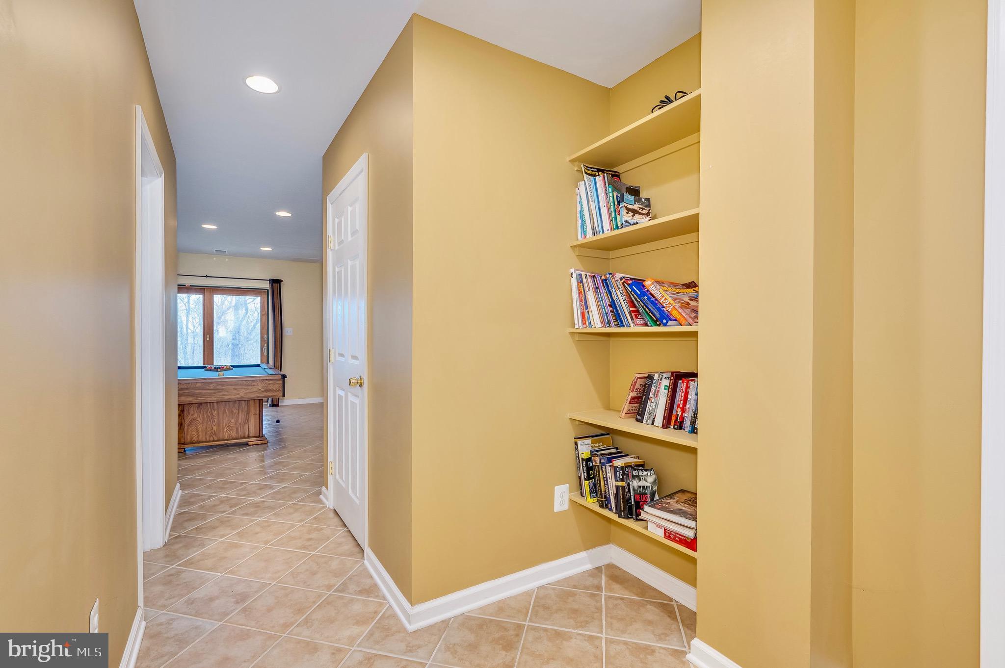 TOP OF THE MOUNTAIN - Residential