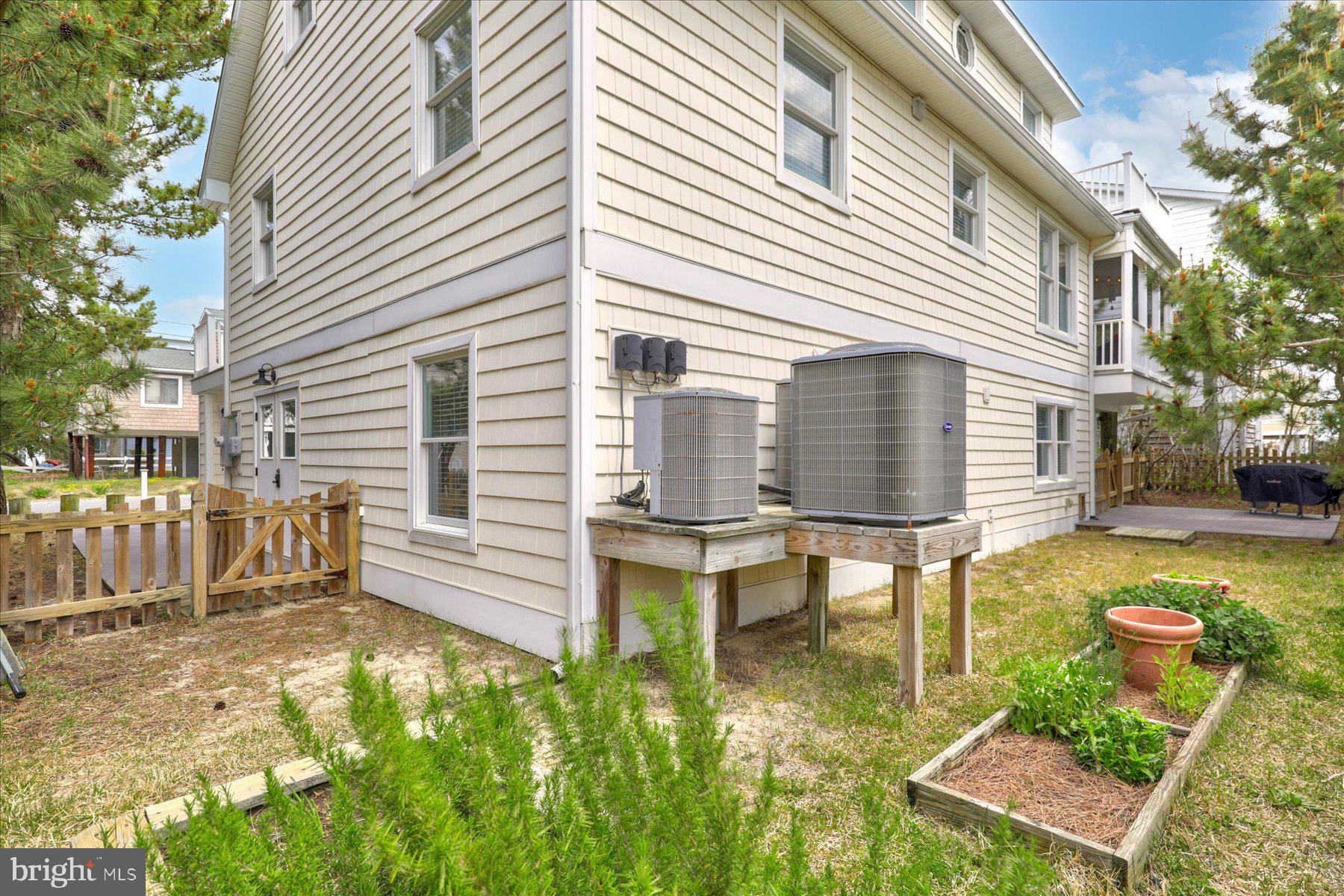 SOUTH BETHANY HARBOR - Residential