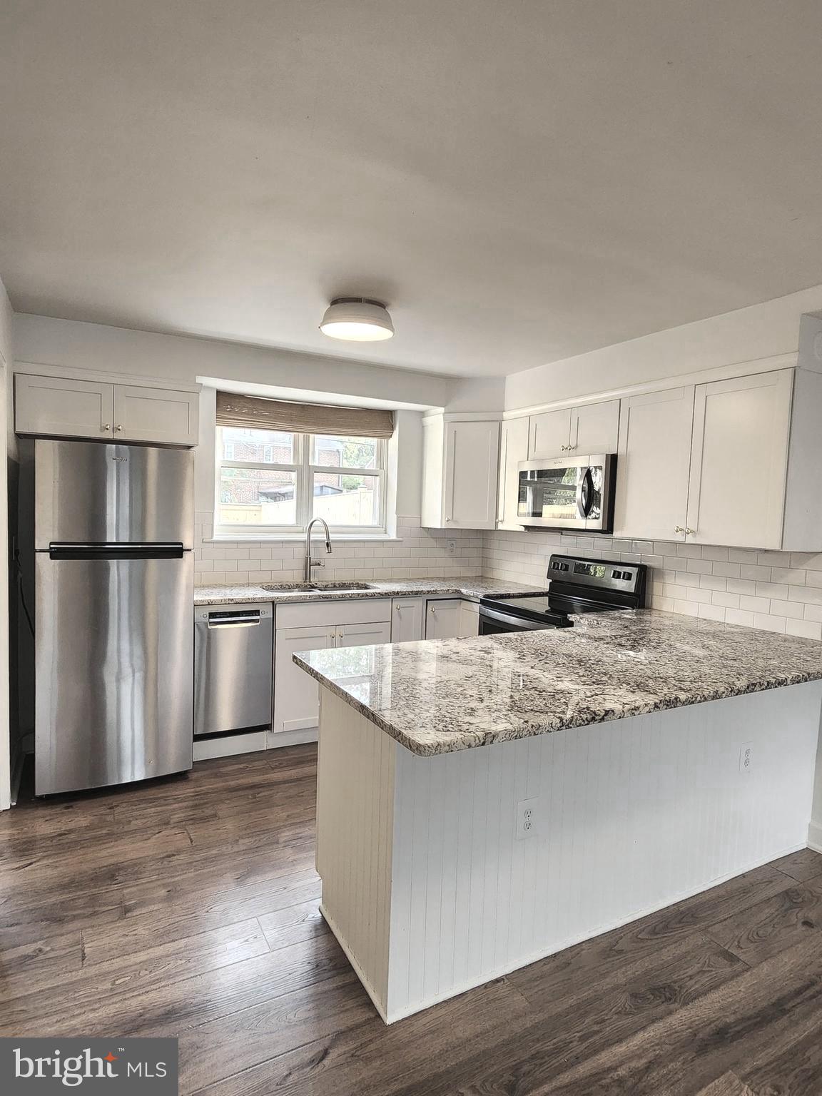 1605 WOODBINE STREET