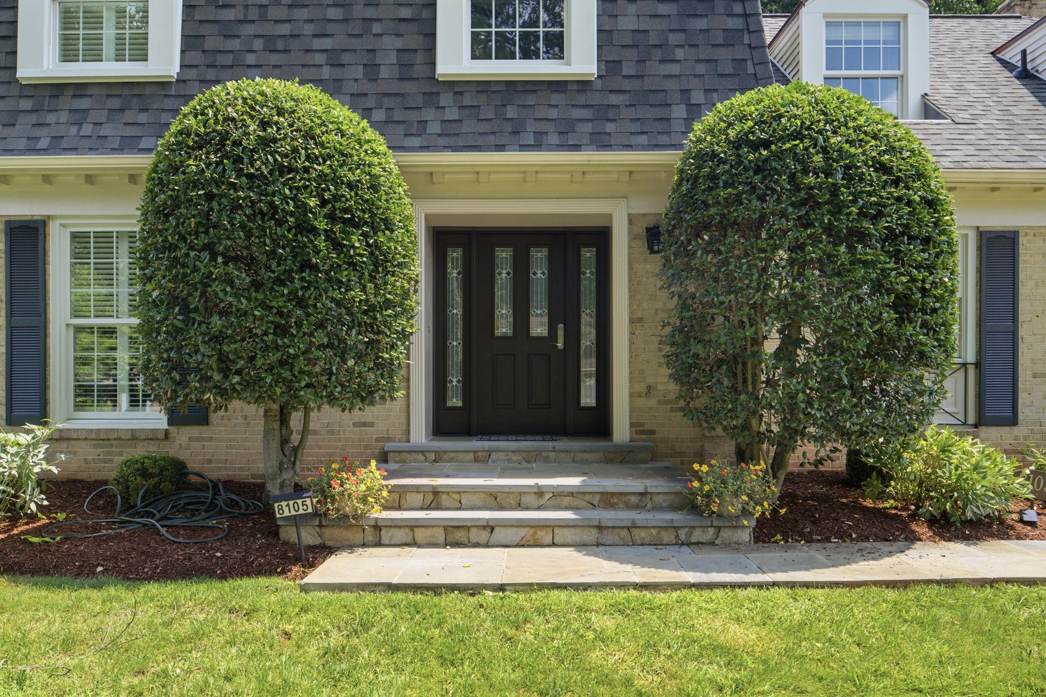 8105 BUCKSPARK LANE E