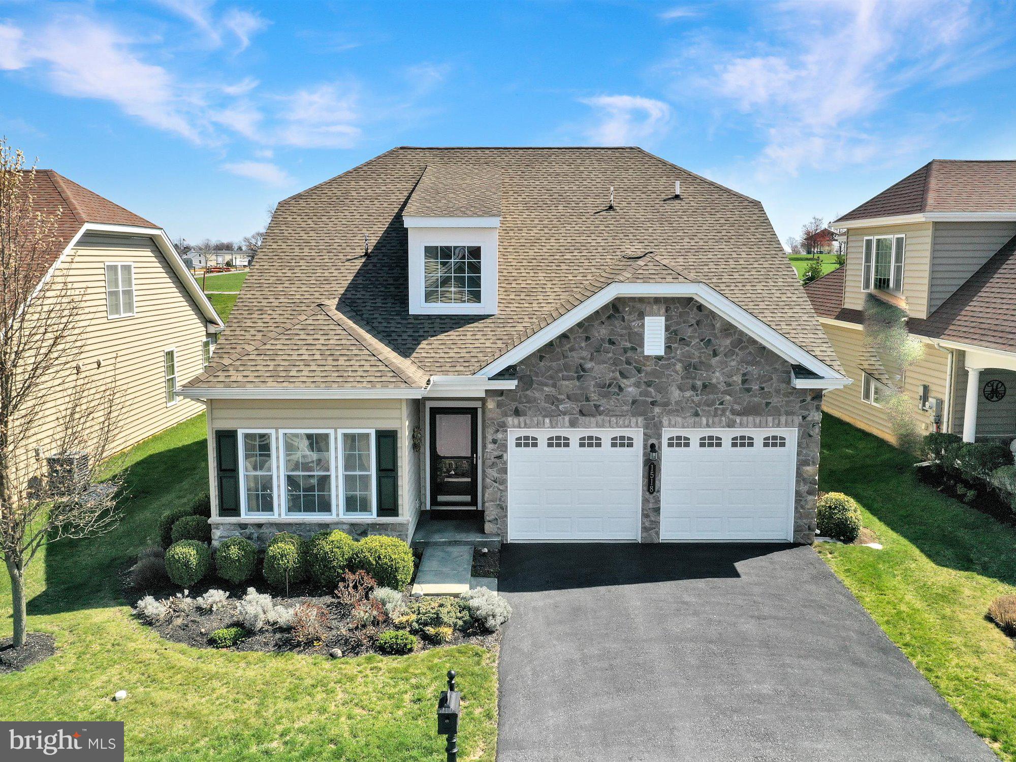 FOUR SEASONS AT ELM TREE - Residential