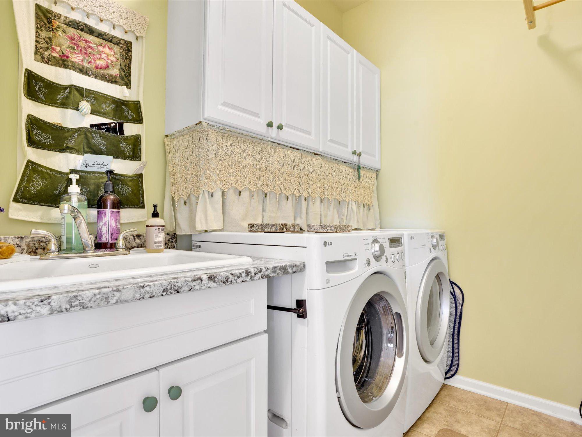 FOUR SEASONS AT ELM TREE - Residential