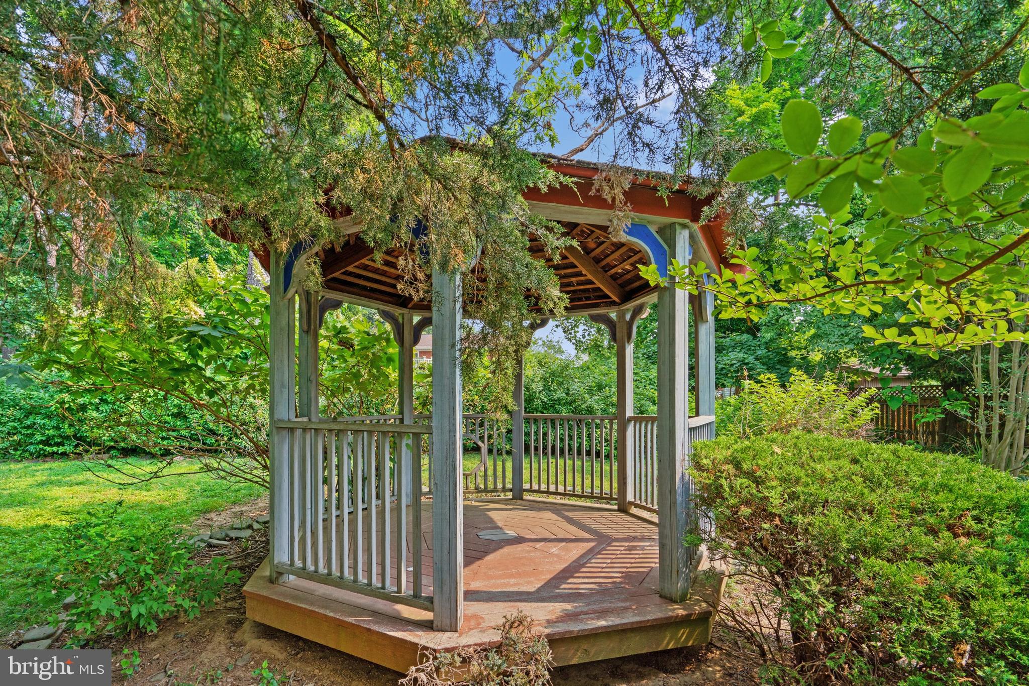 MOUNT WASHINGTON - Residential