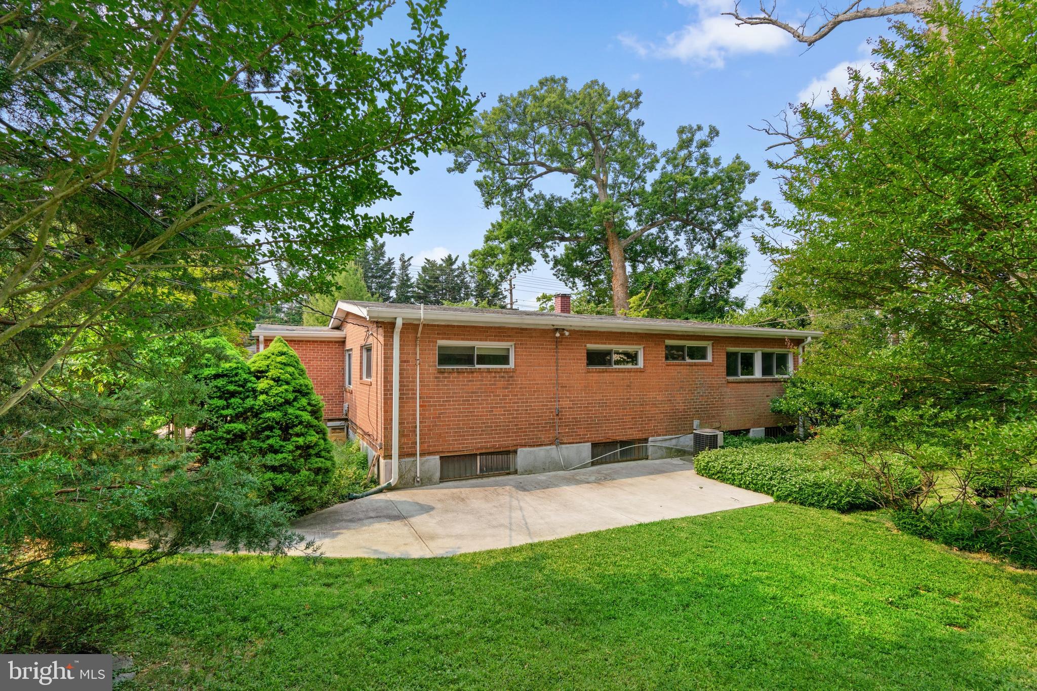 MOUNT WASHINGTON - Residential