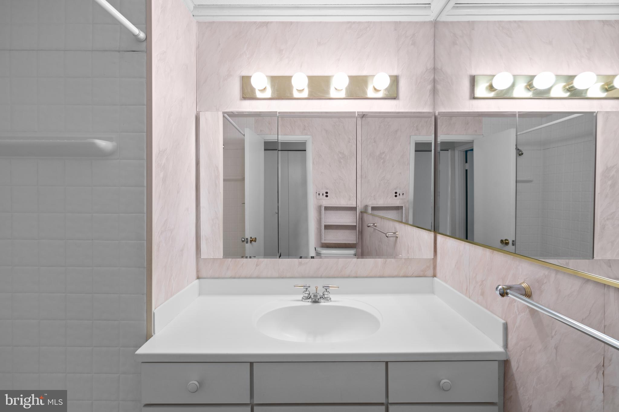 MOUNT WASHINGTON - Residential