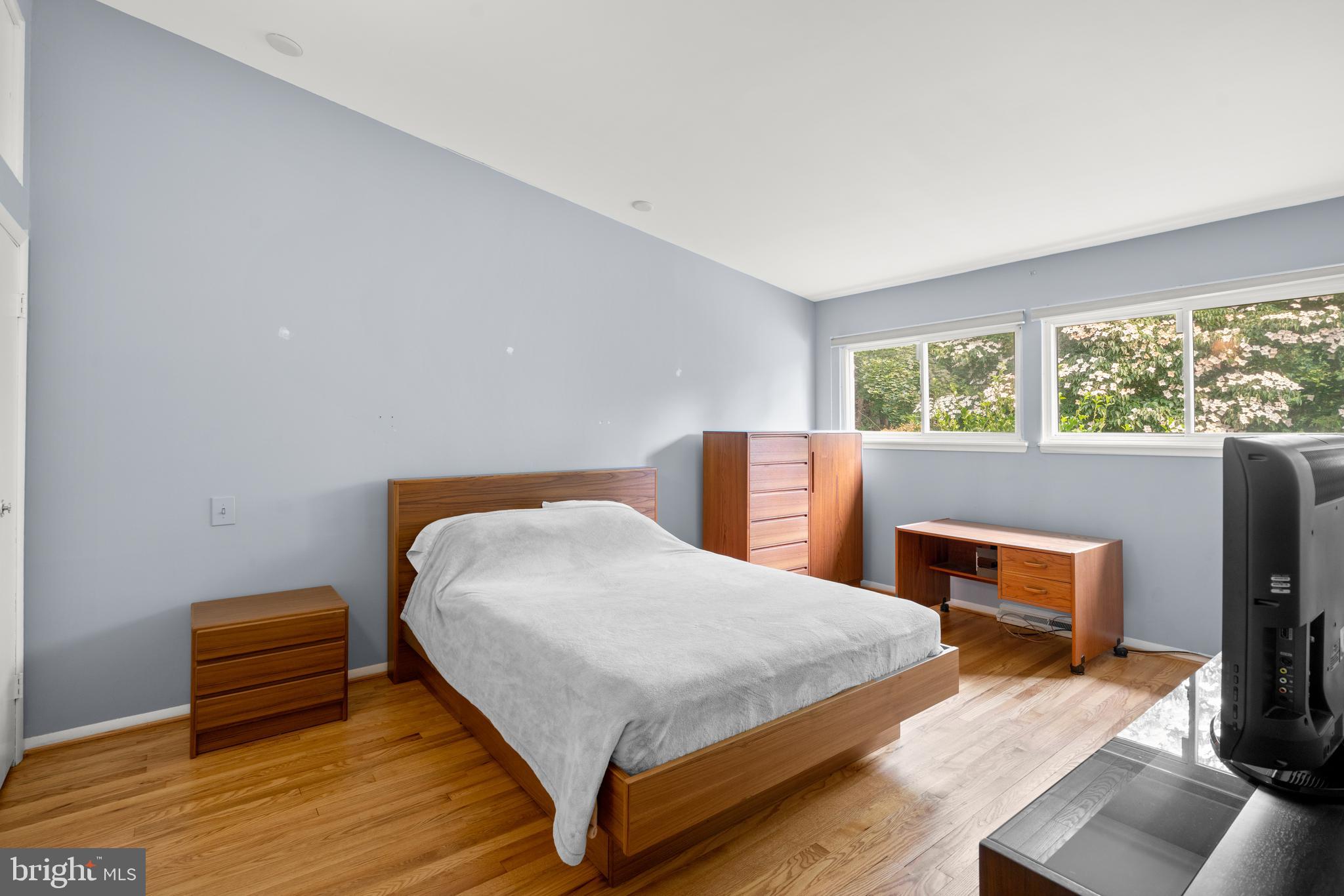 MOUNT WASHINGTON - Residential