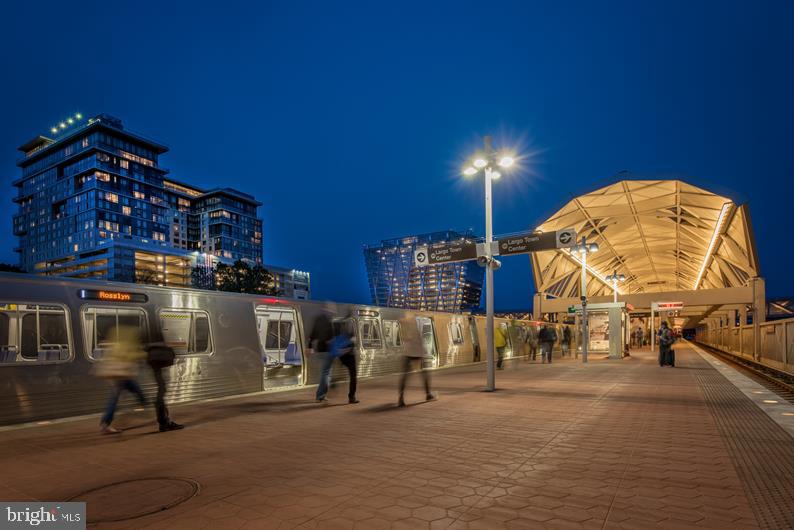 WOODLAND PARK STATION - Residential