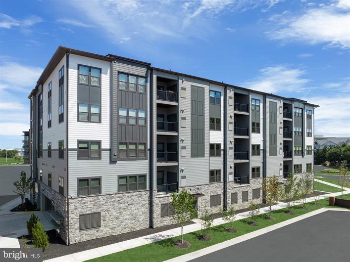 WOODLAND PARK STATION - Residential