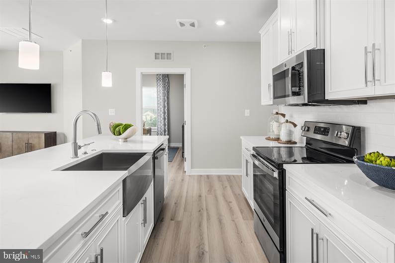 WOODLAND PARK STATION - Residential