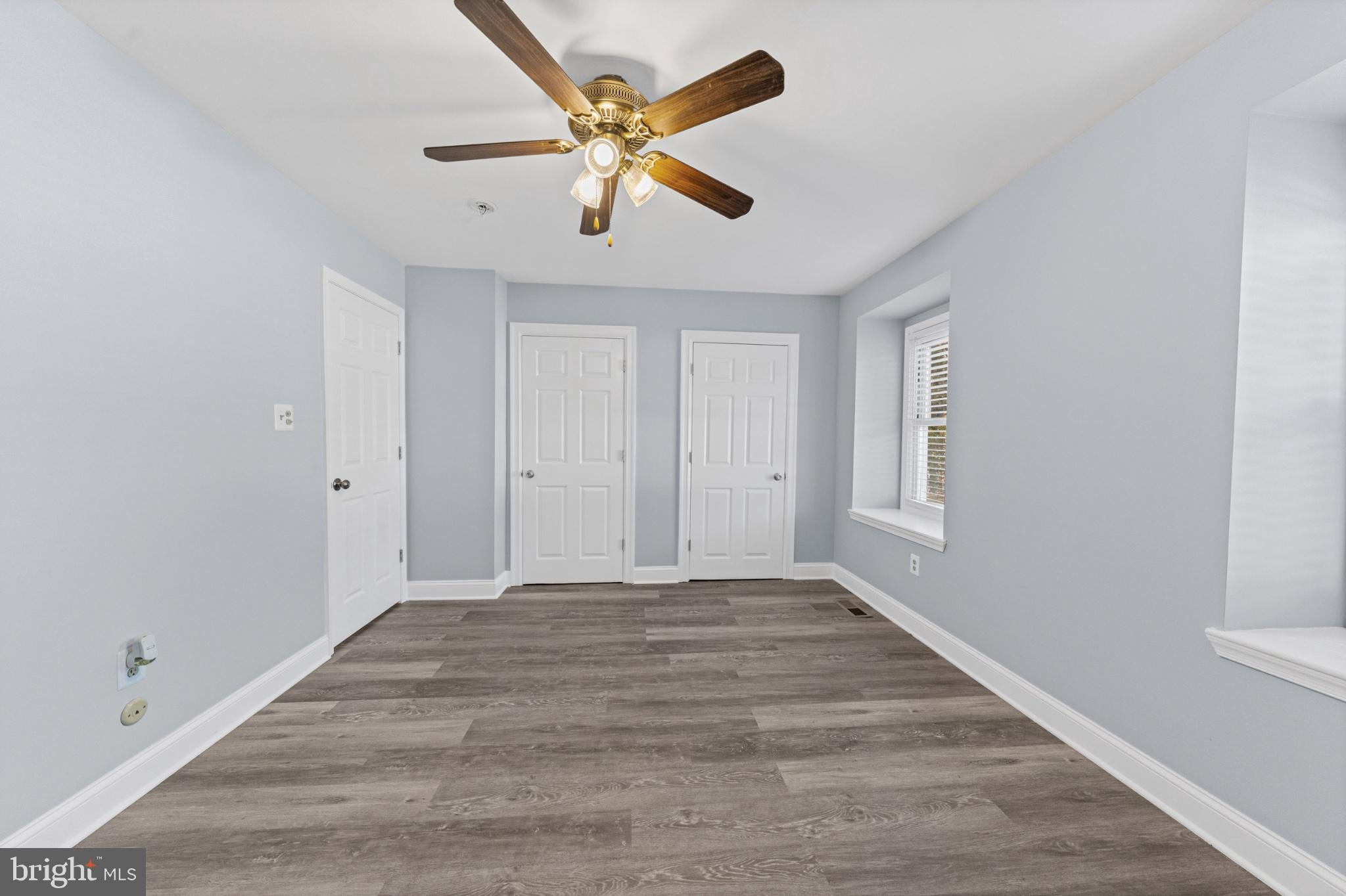 1016 WATERSIDE COURT