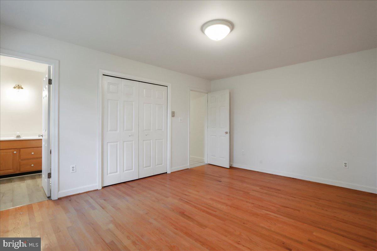 FOXCREST MANOR - Residential