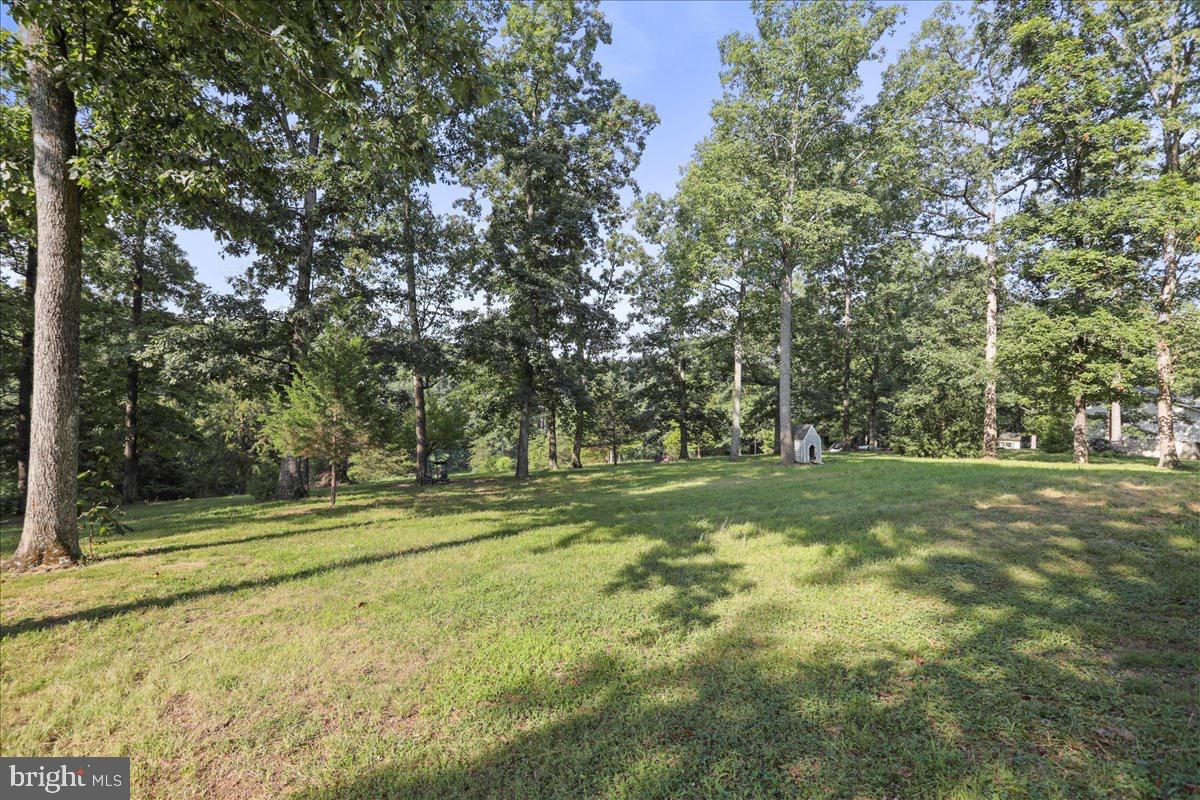 FOXCREST MANOR - Residential