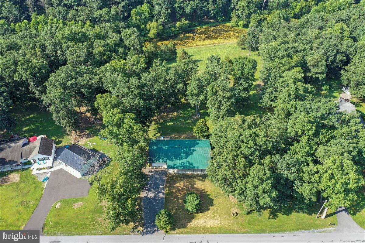 FOXCREST MANOR - Residential