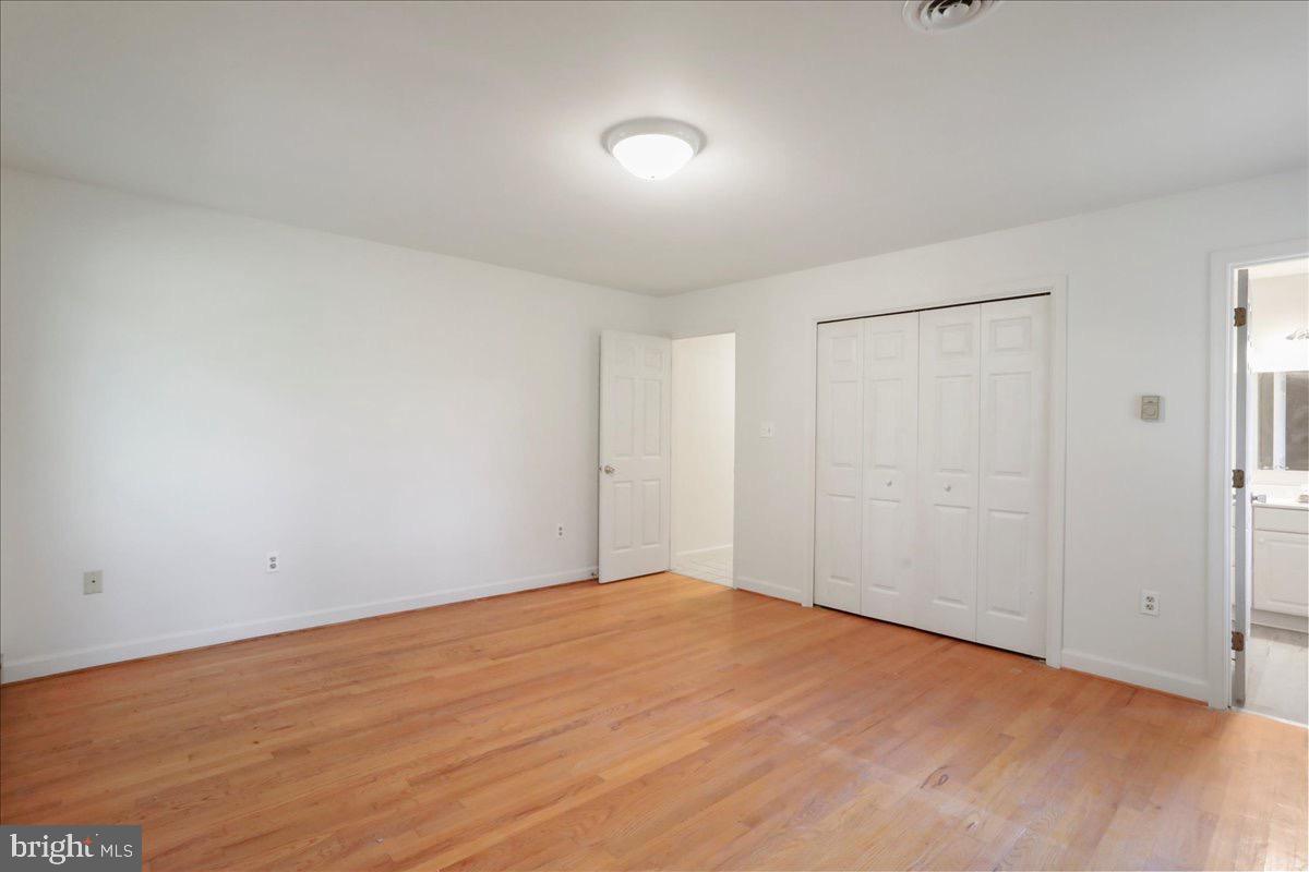 FOXCREST MANOR - Residential