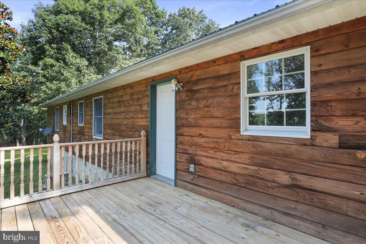 FOXCREST MANOR - Residential