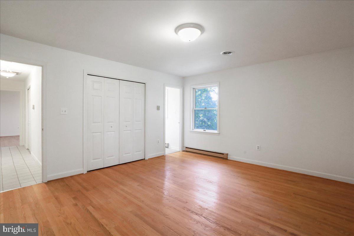 FOXCREST MANOR - Residential