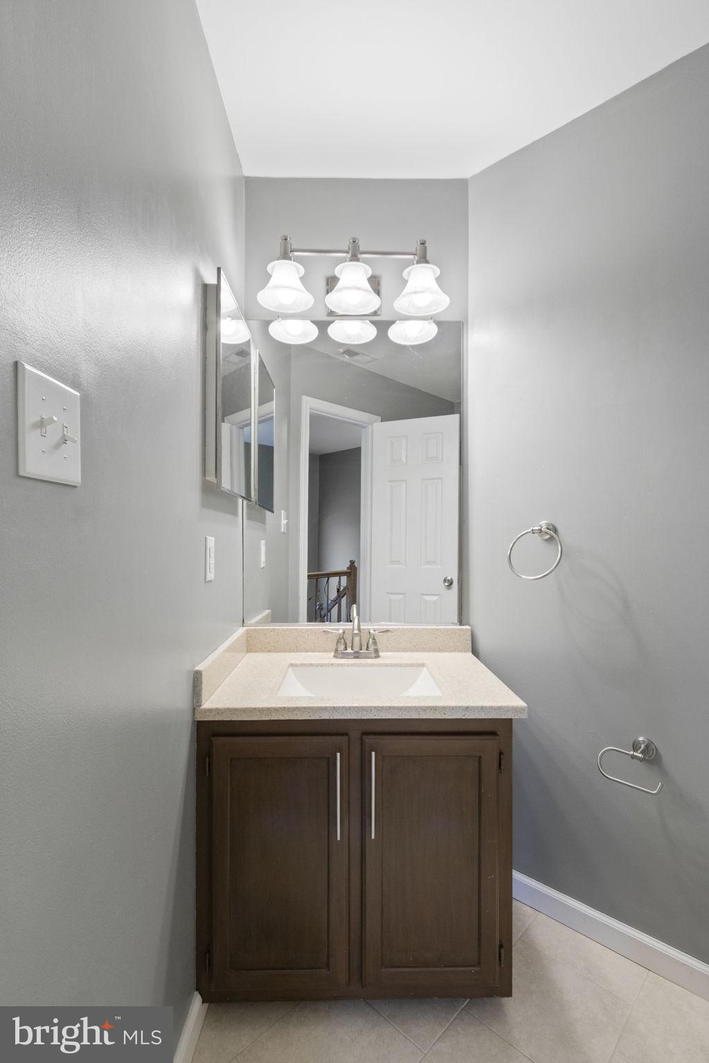 COURTS AT STAFFORD - Residential