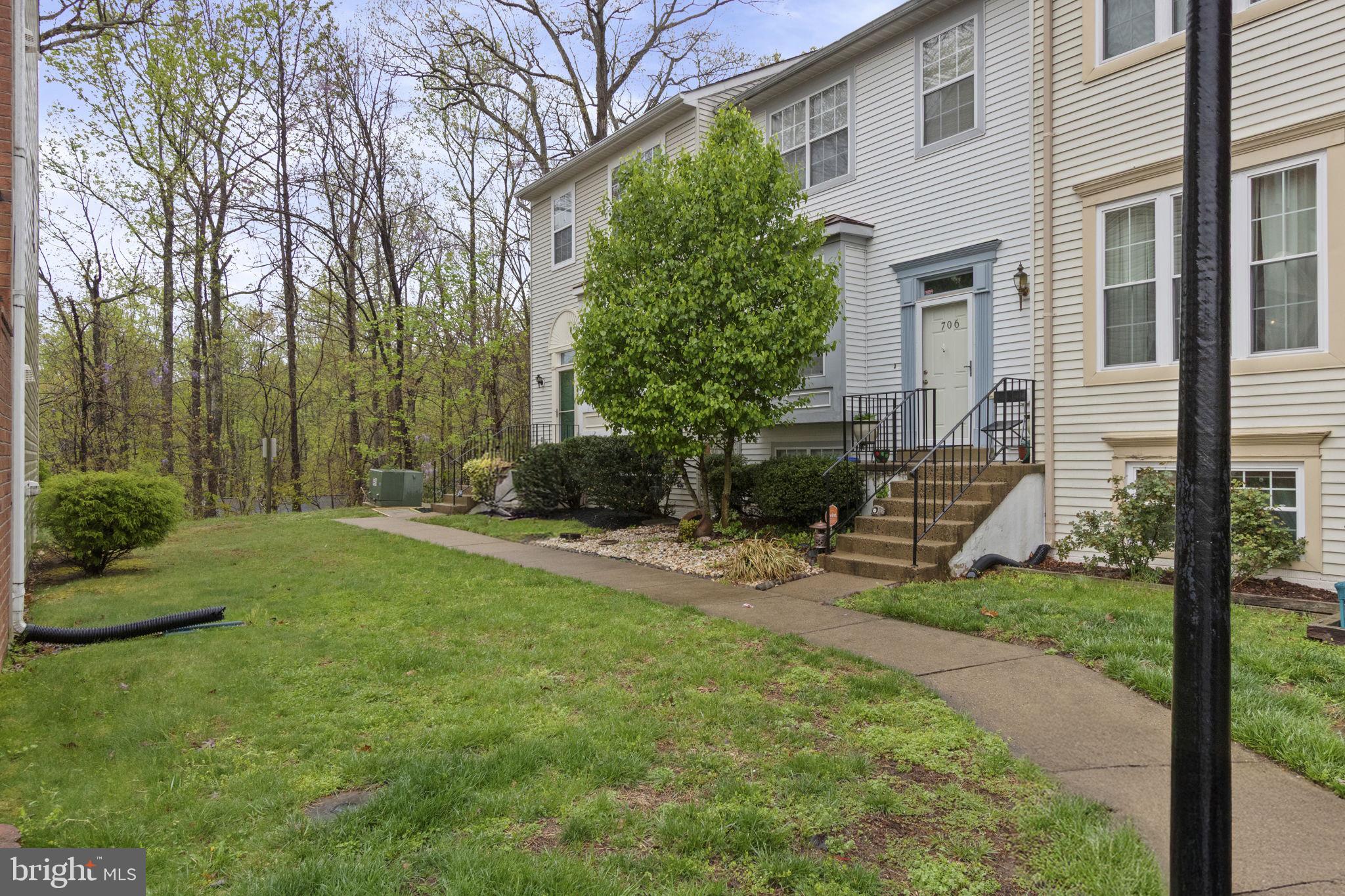 COURTS AT STAFFORD - Residential
