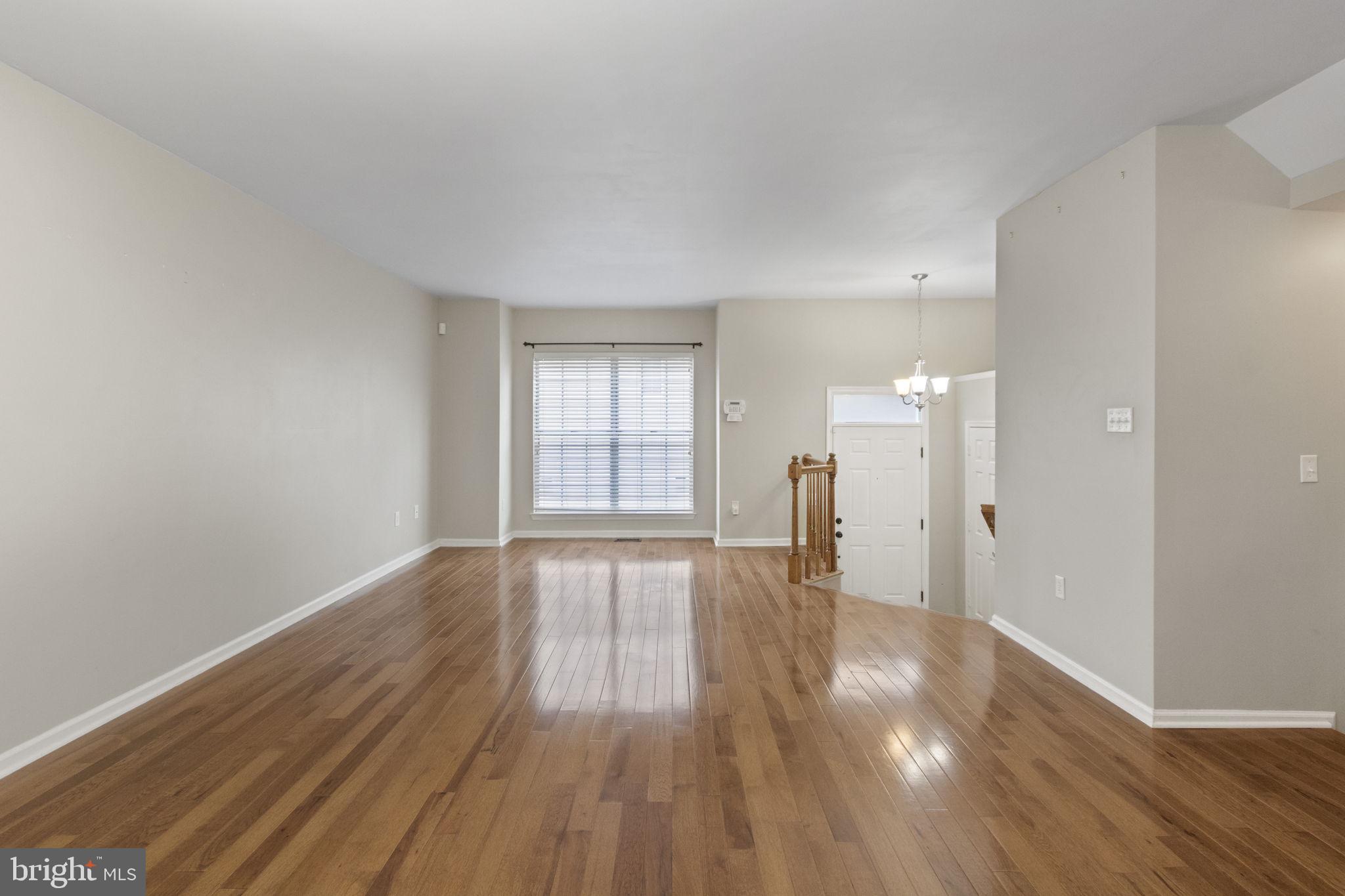 COURTS AT STAFFORD - Residential