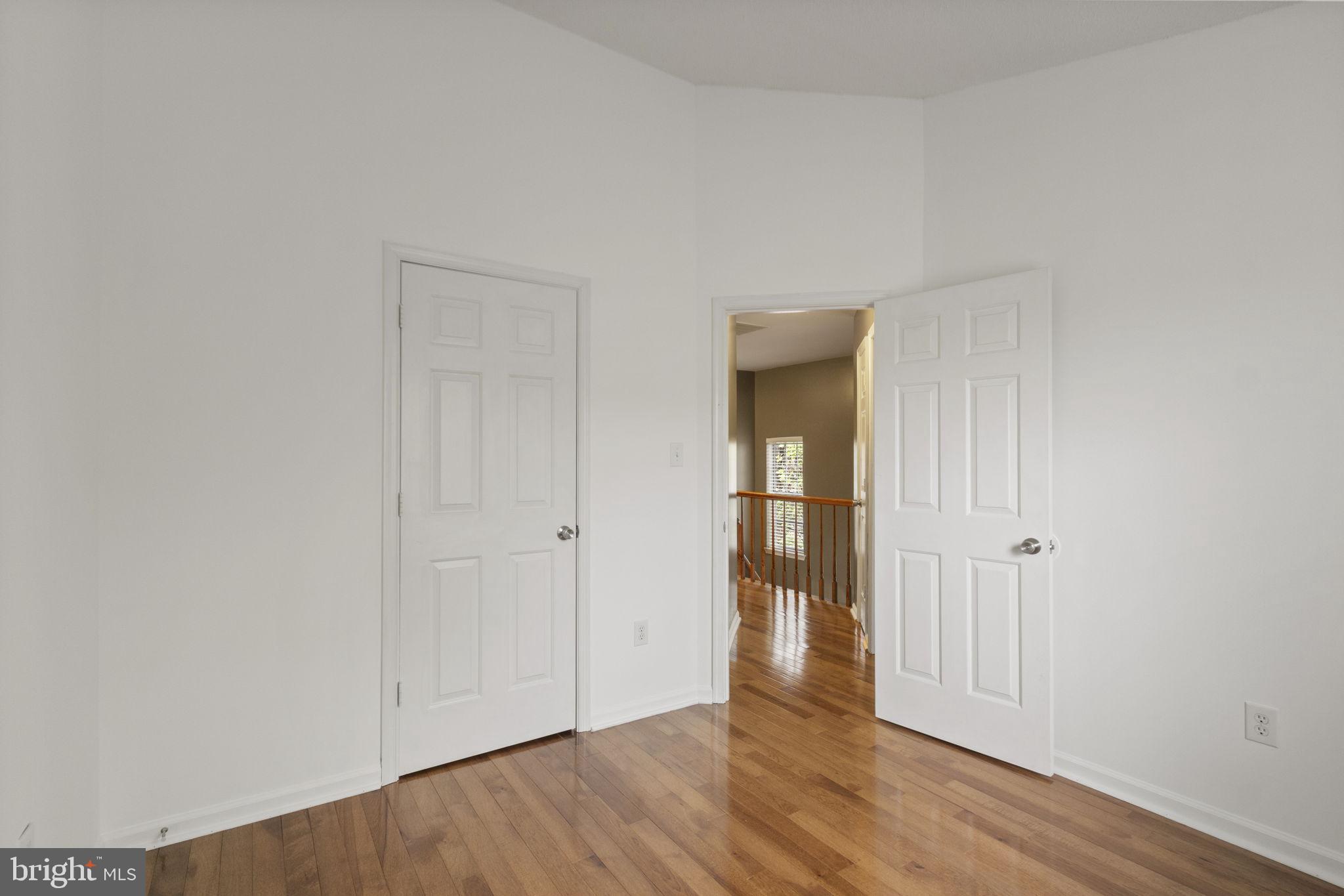 COURTS AT STAFFORD - Residential