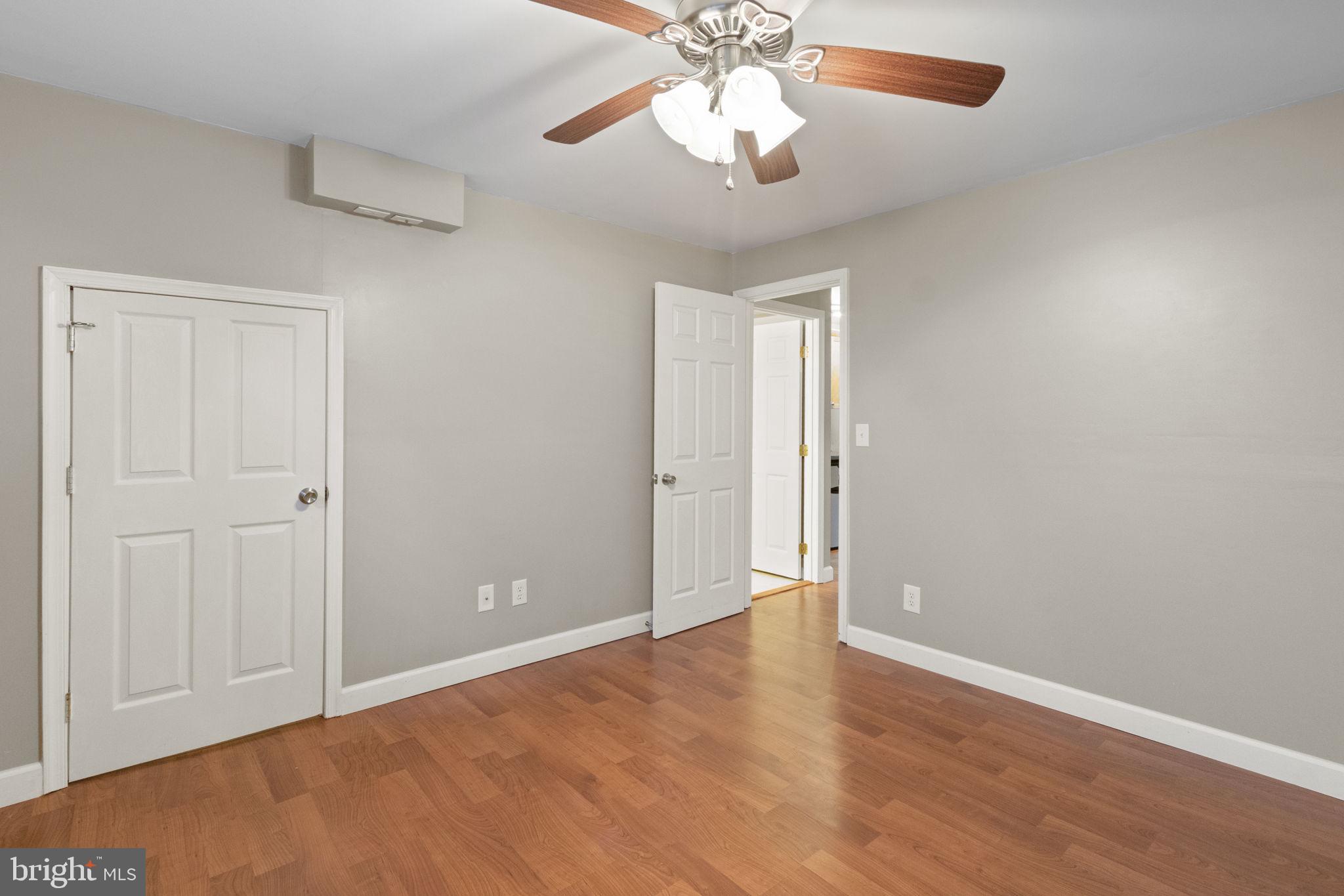 COURTS AT STAFFORD - Residential