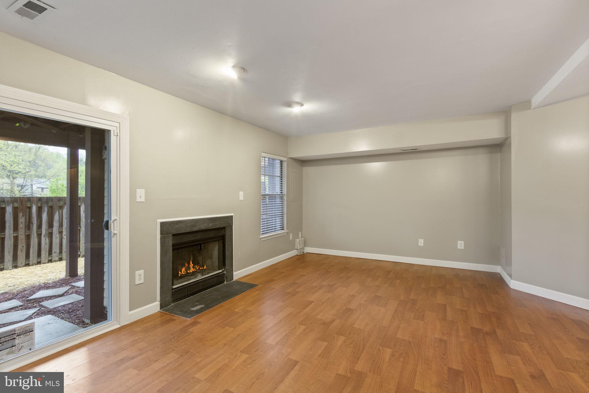 COURTS AT STAFFORD - Residential