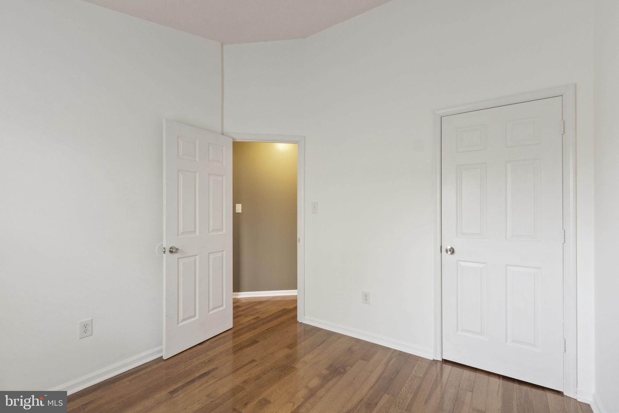 COURTS AT STAFFORD - Residential