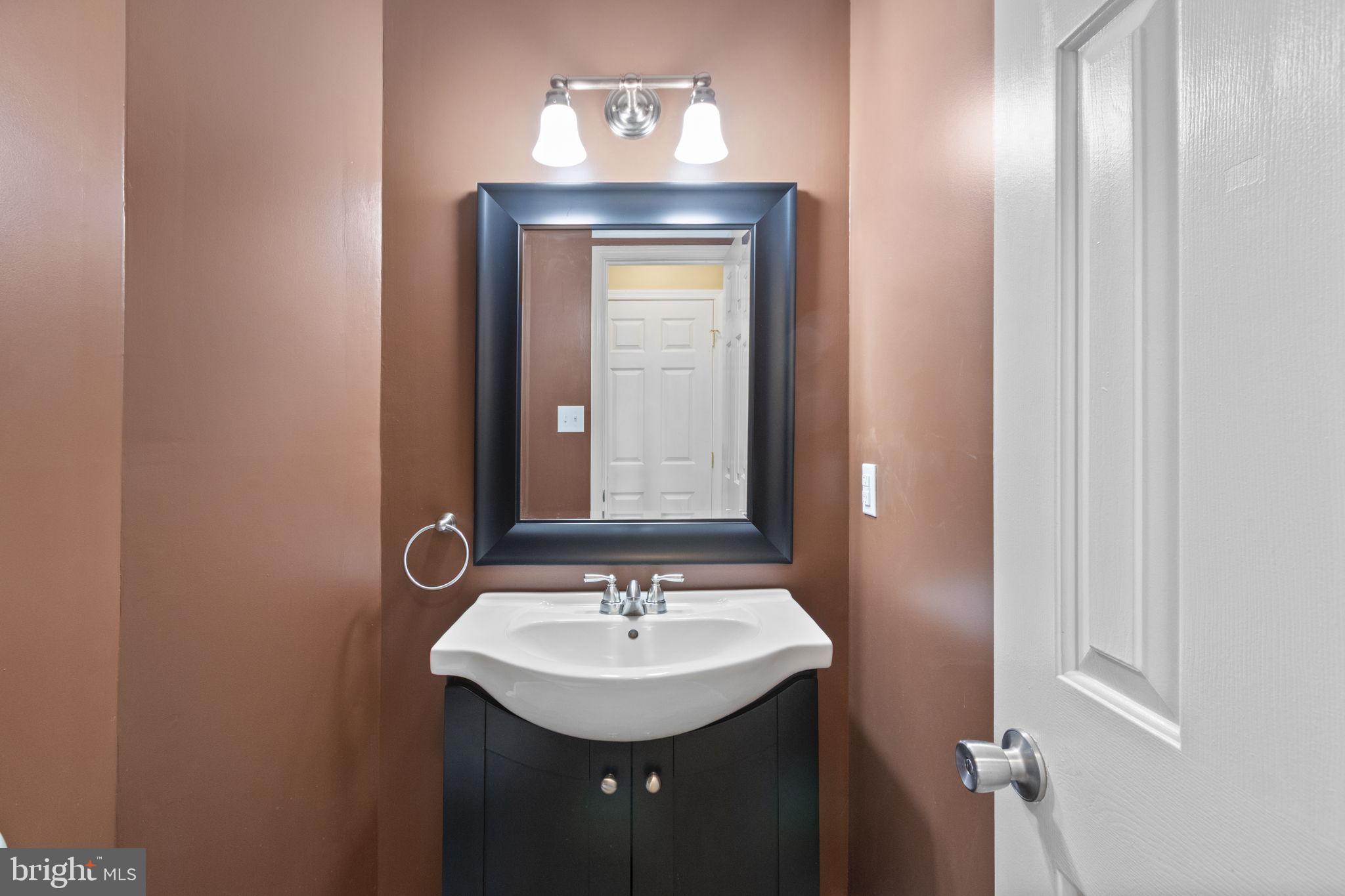 COURTS AT STAFFORD - Residential