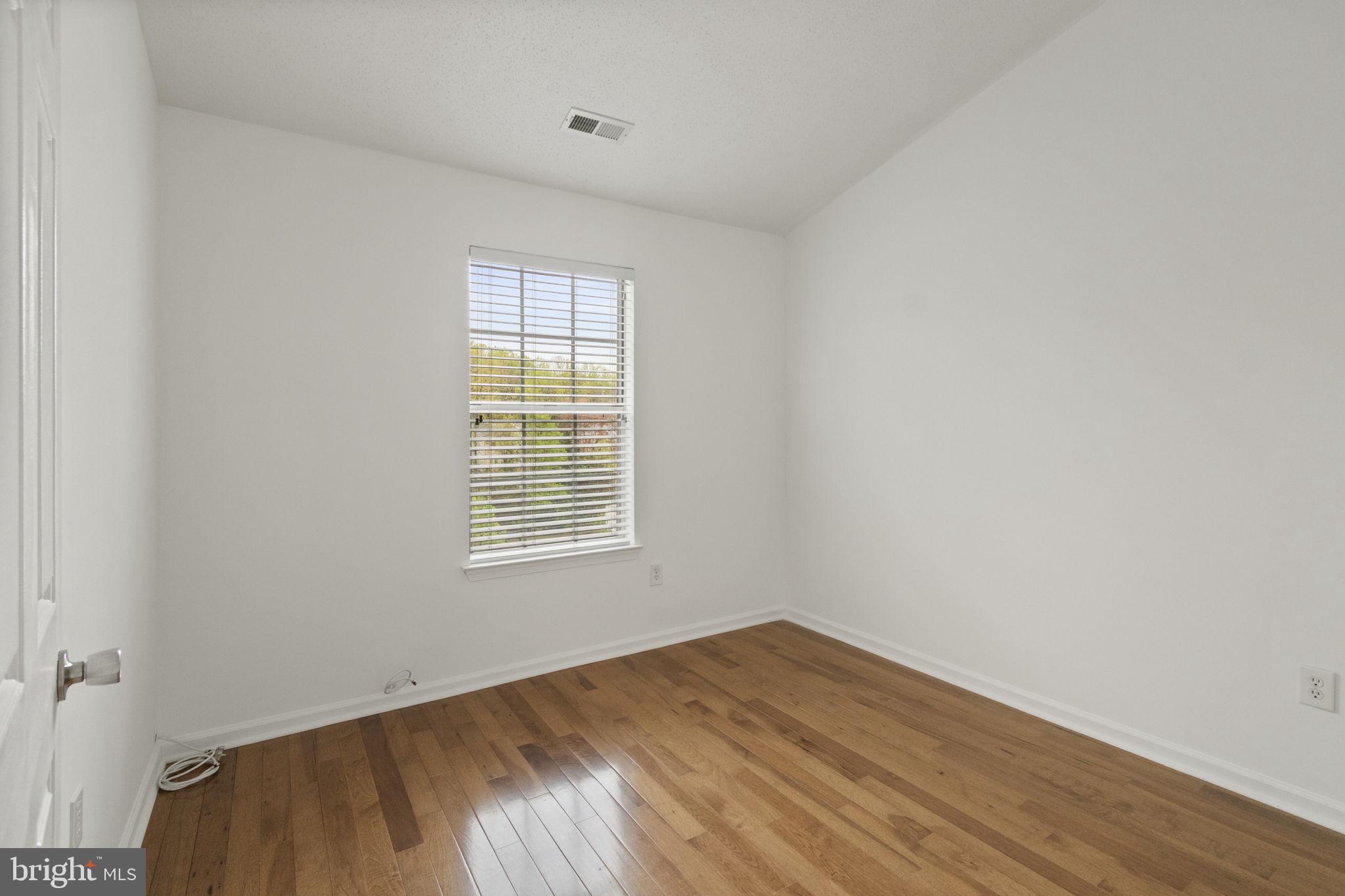 COURTS AT STAFFORD - Residential