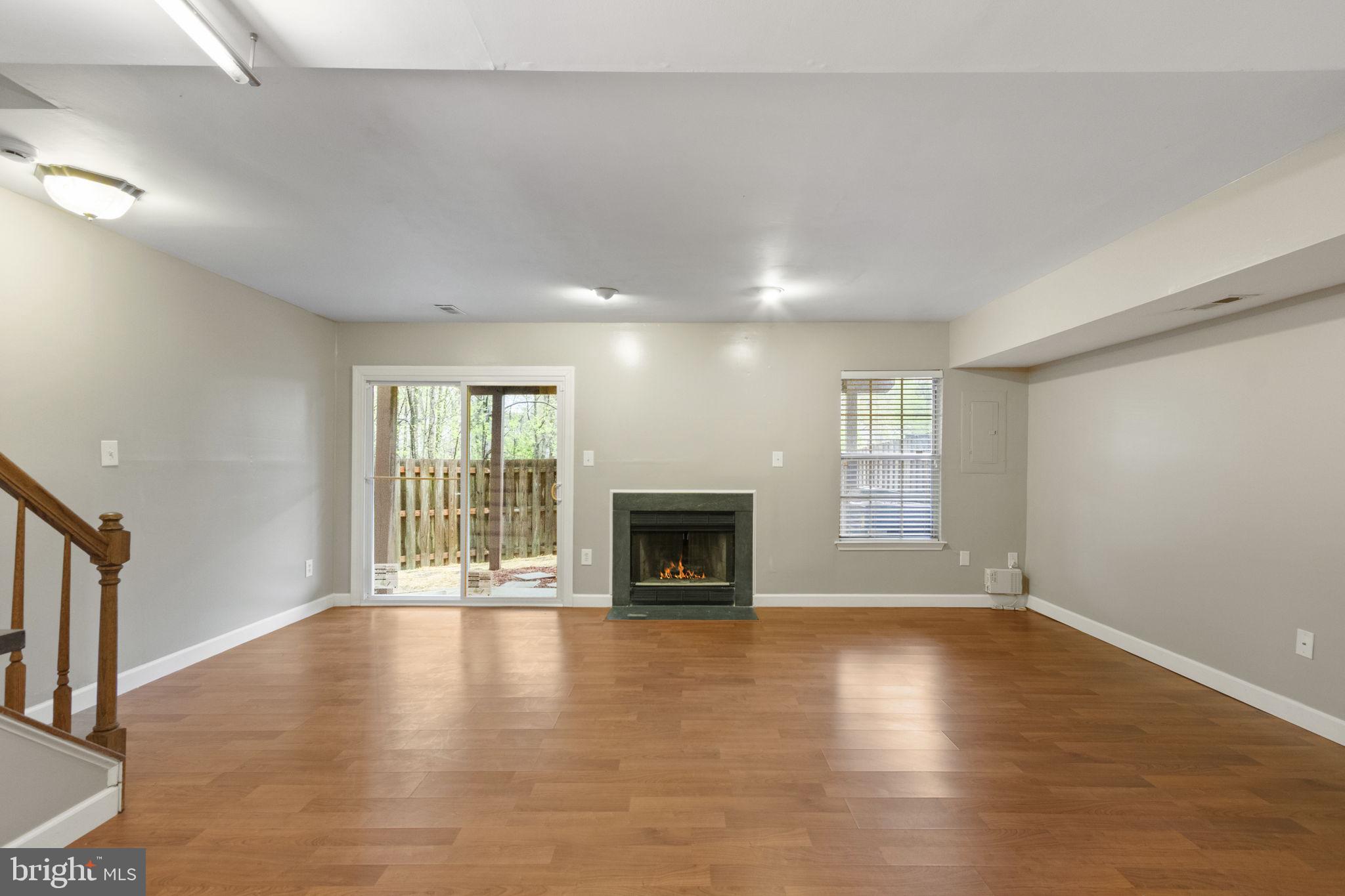 COURTS AT STAFFORD - Residential