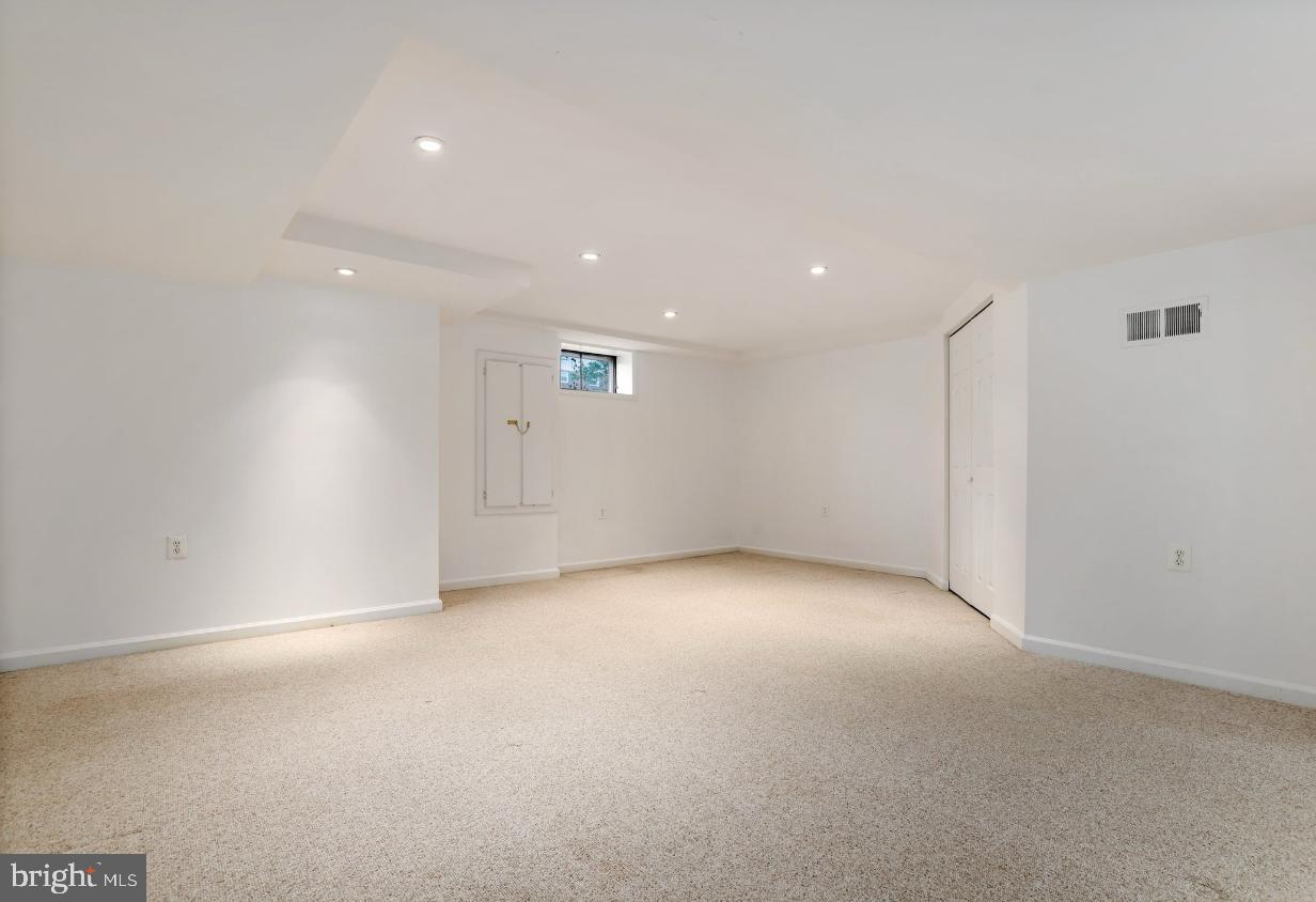 HOMESTEAD ESTATES - Residential