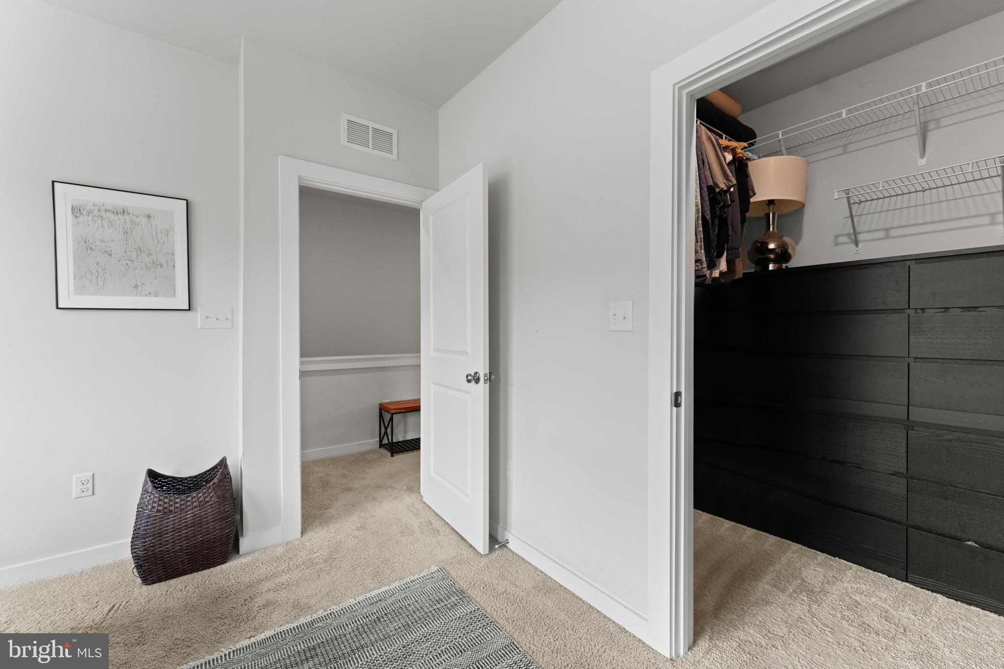 MEDFIELD - Residential