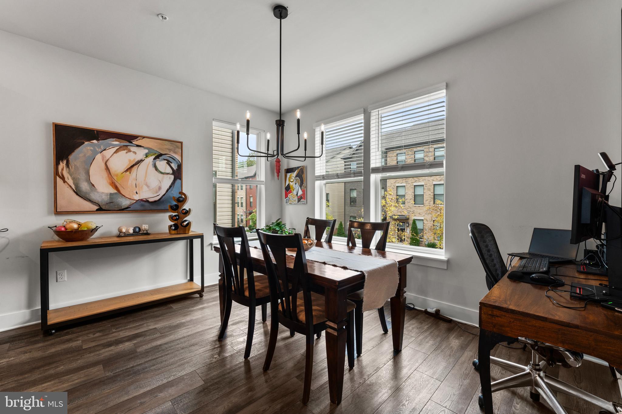 MEDFIELD - Residential