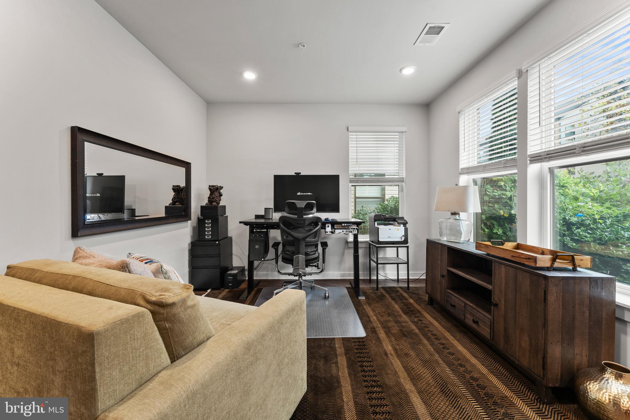 MEDFIELD - Residential