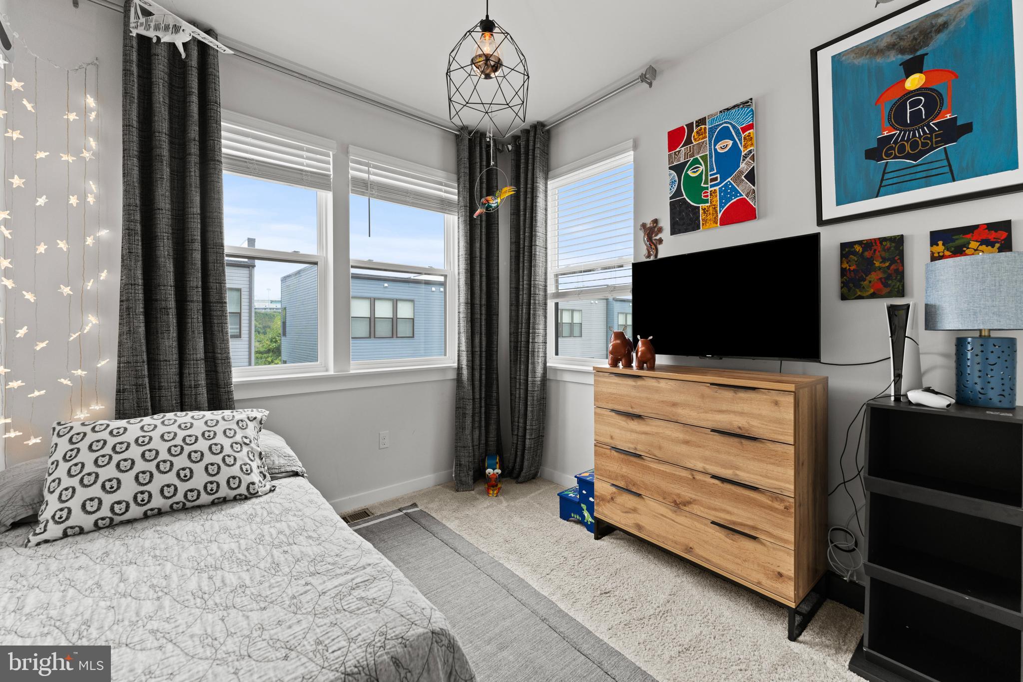MEDFIELD - Residential