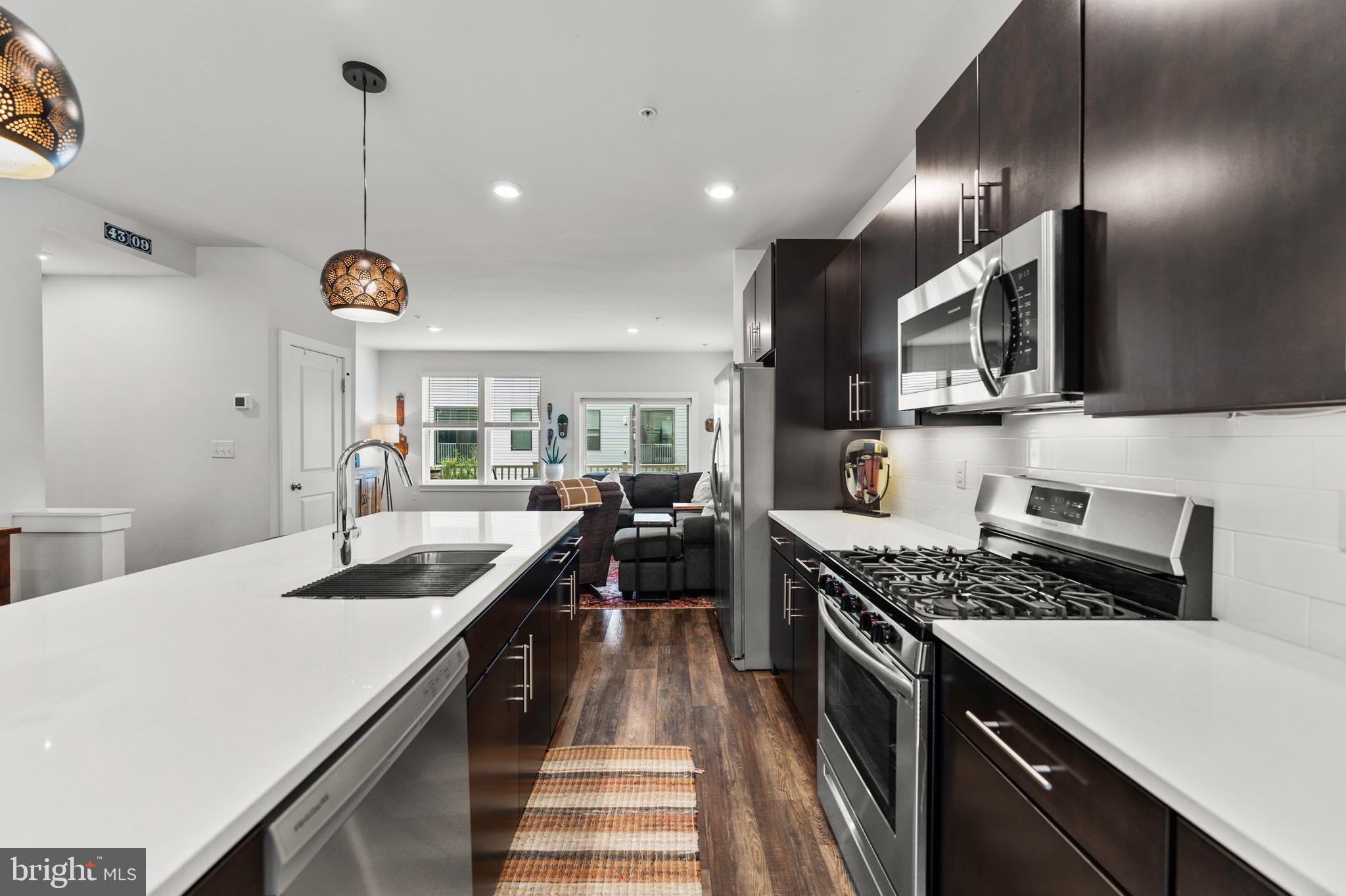 MEDFIELD - Residential